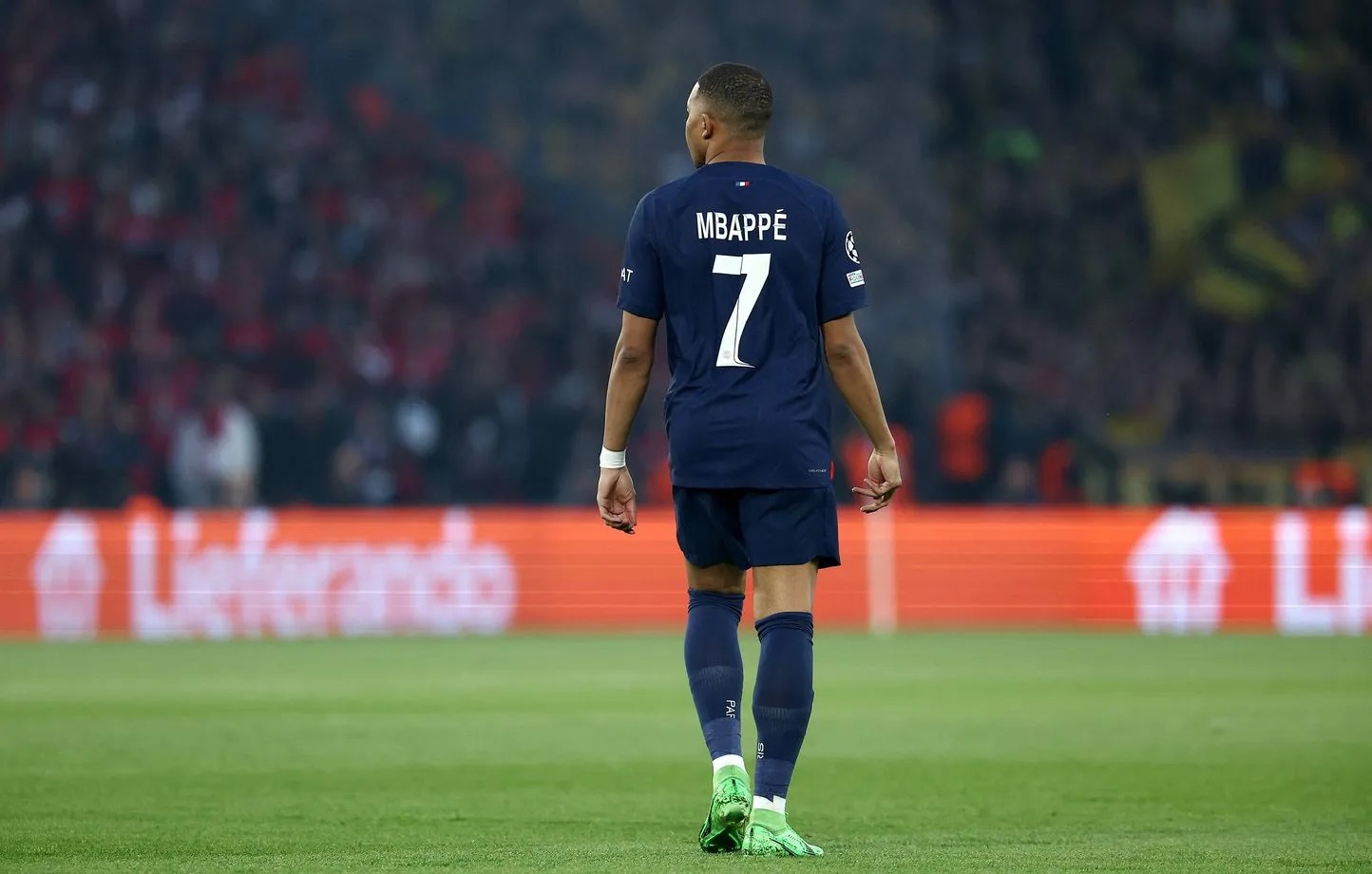 The Best Kylian Mbappé Wallpaper for iPhone and Desktop