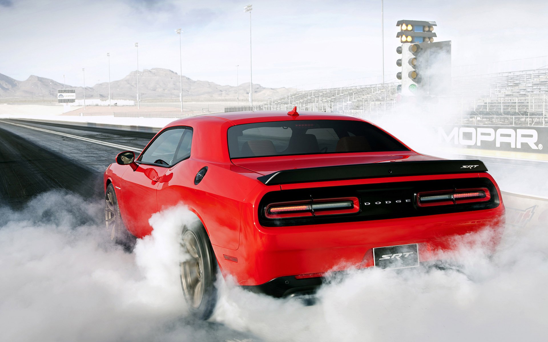 Dodge Challenger Hellcat Burnout HD