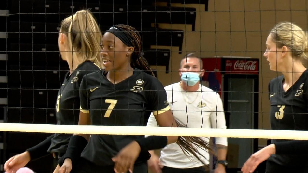 Raven Colvin makes a splash for Purdue