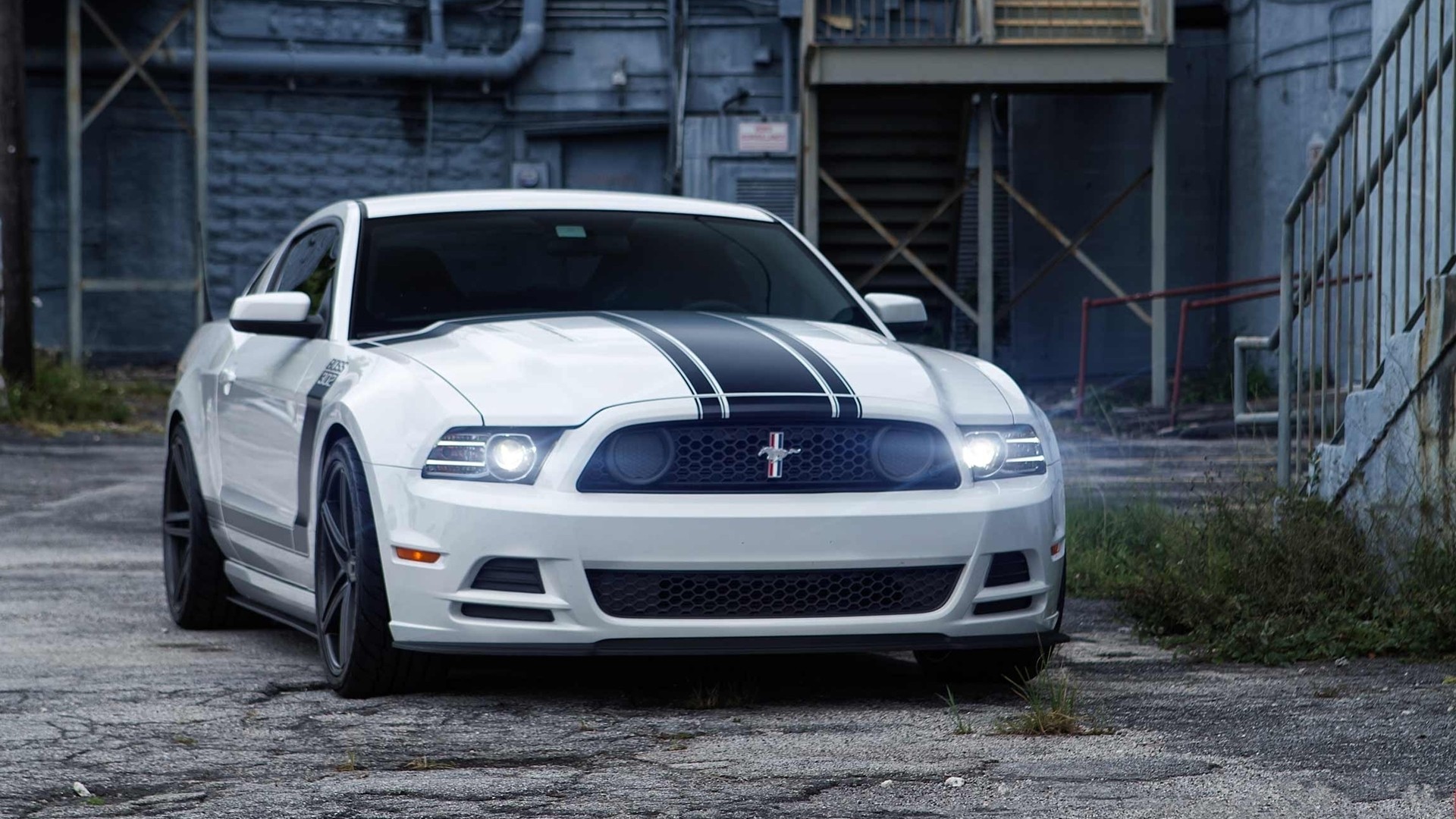 Download Vehicle Ford Mustang HD Wallpaper