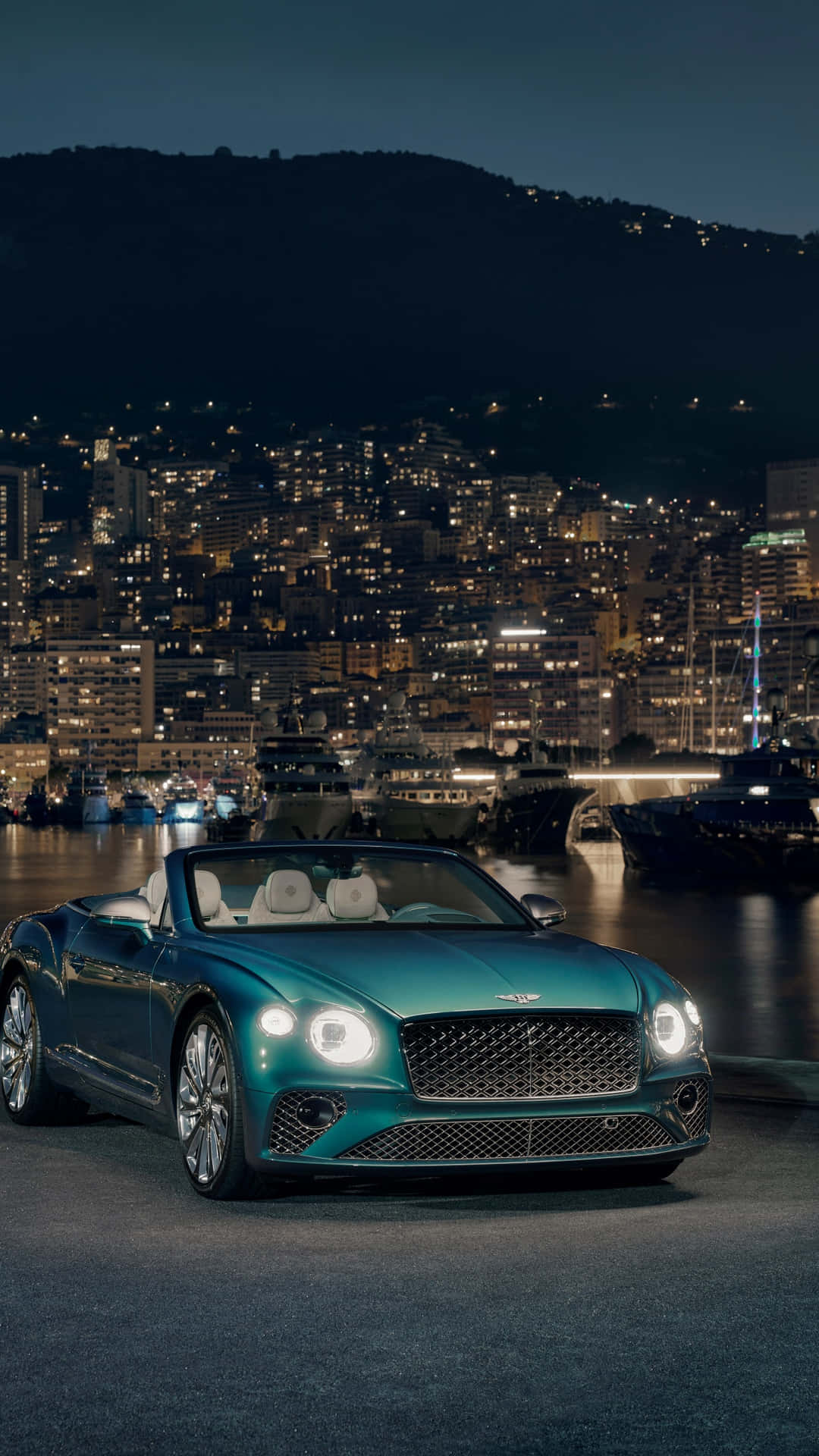 Download Sleek and luxurious Bentley Continental GT in its full glory Wallpaper