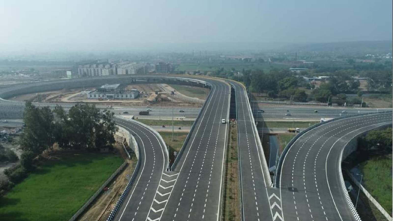 Newly Built Delhi Mumbai Expressway