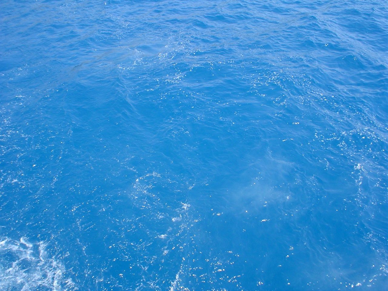 Blue Water desktop PC and Mac wallpaper