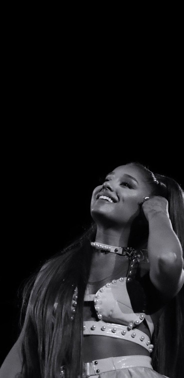 ariana grande wallpaper