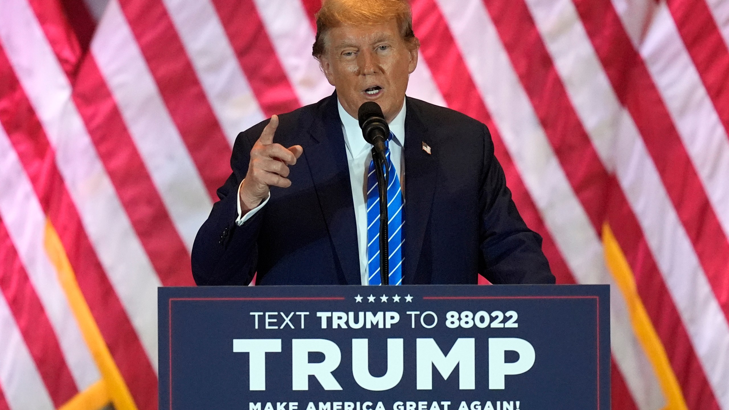 Biden and Trump dominate Super Tuesday