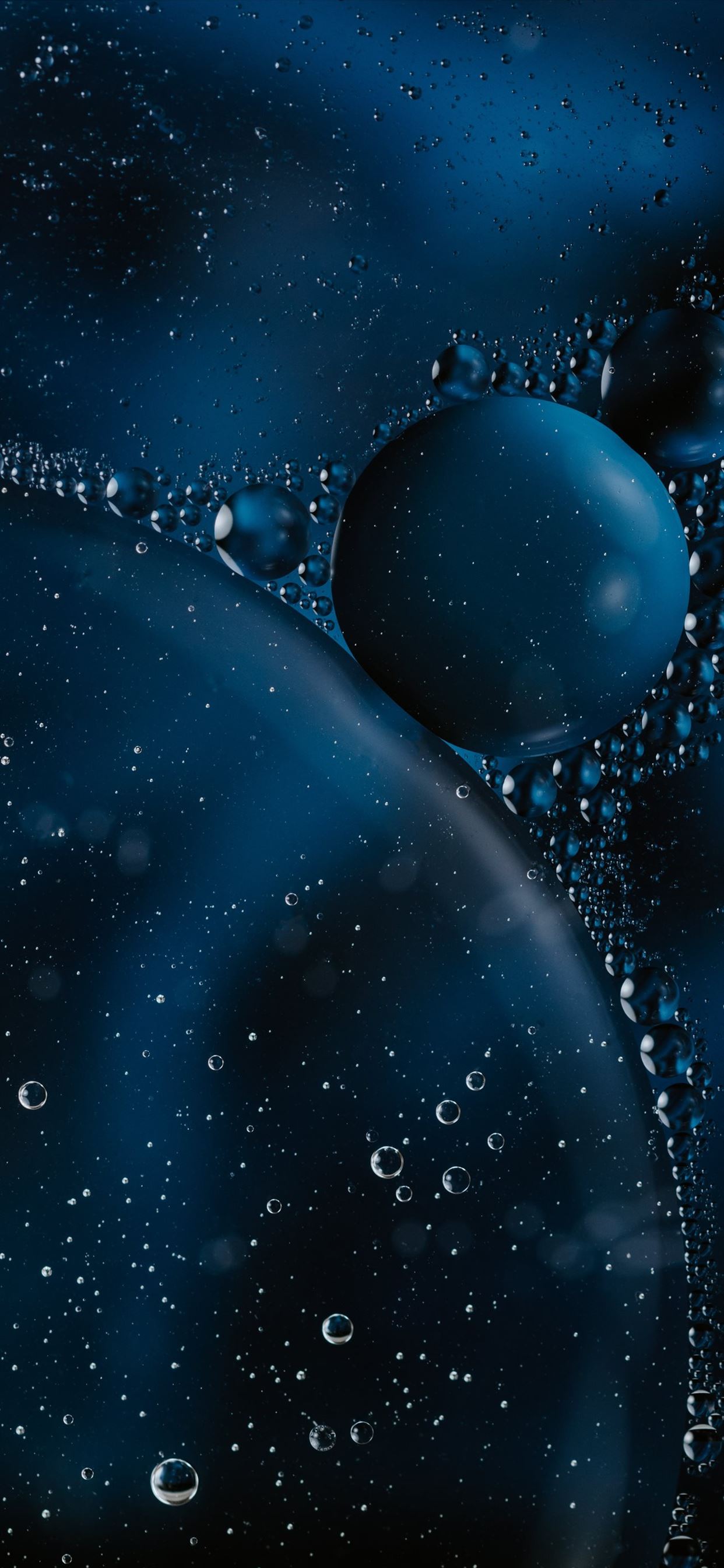 black background iPhone Wallpaper