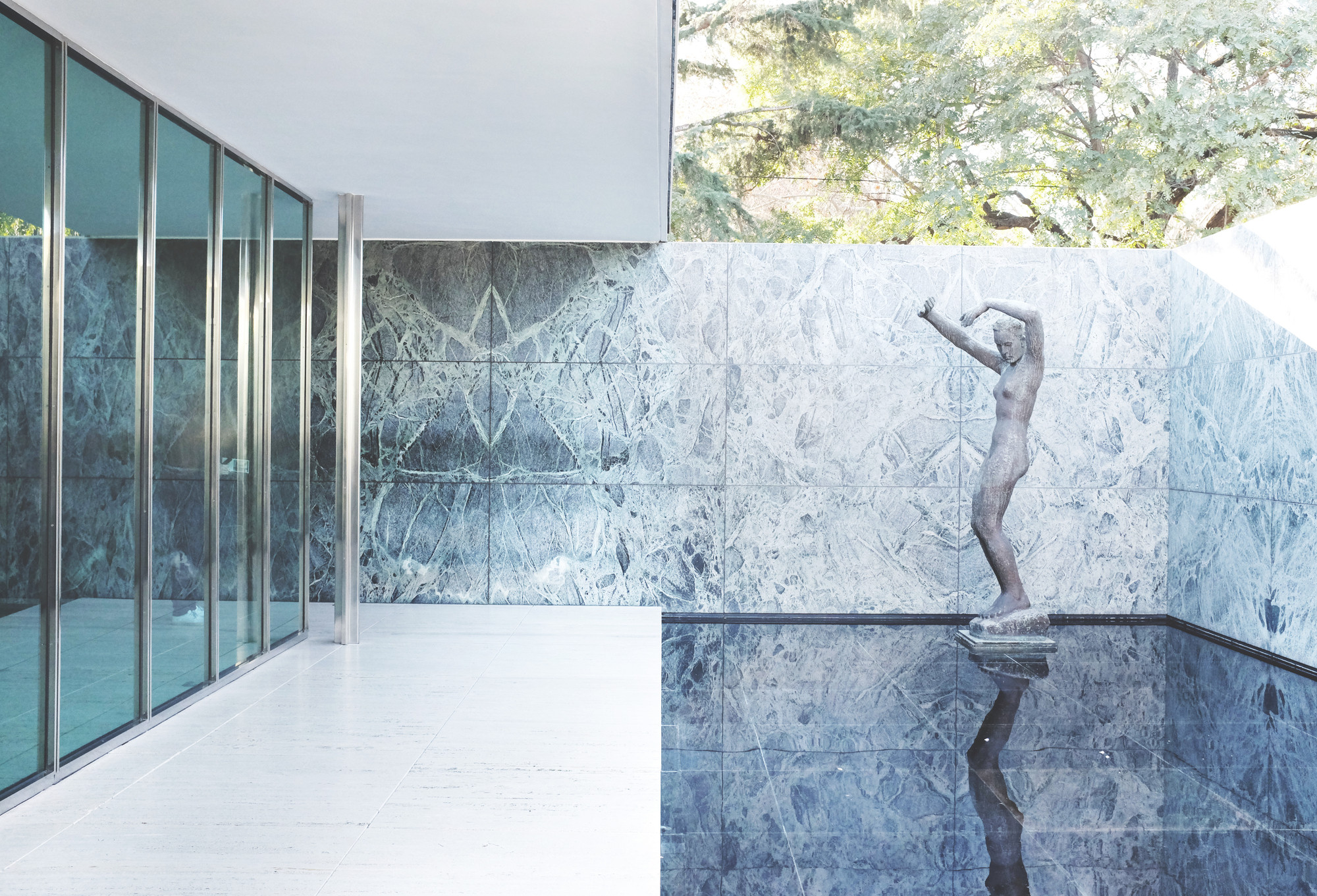 Less is More: Mies van der Rohe, a