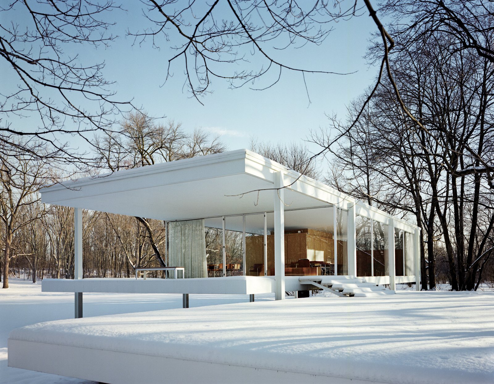 Buildings by Ludwig Mies van der Rohe