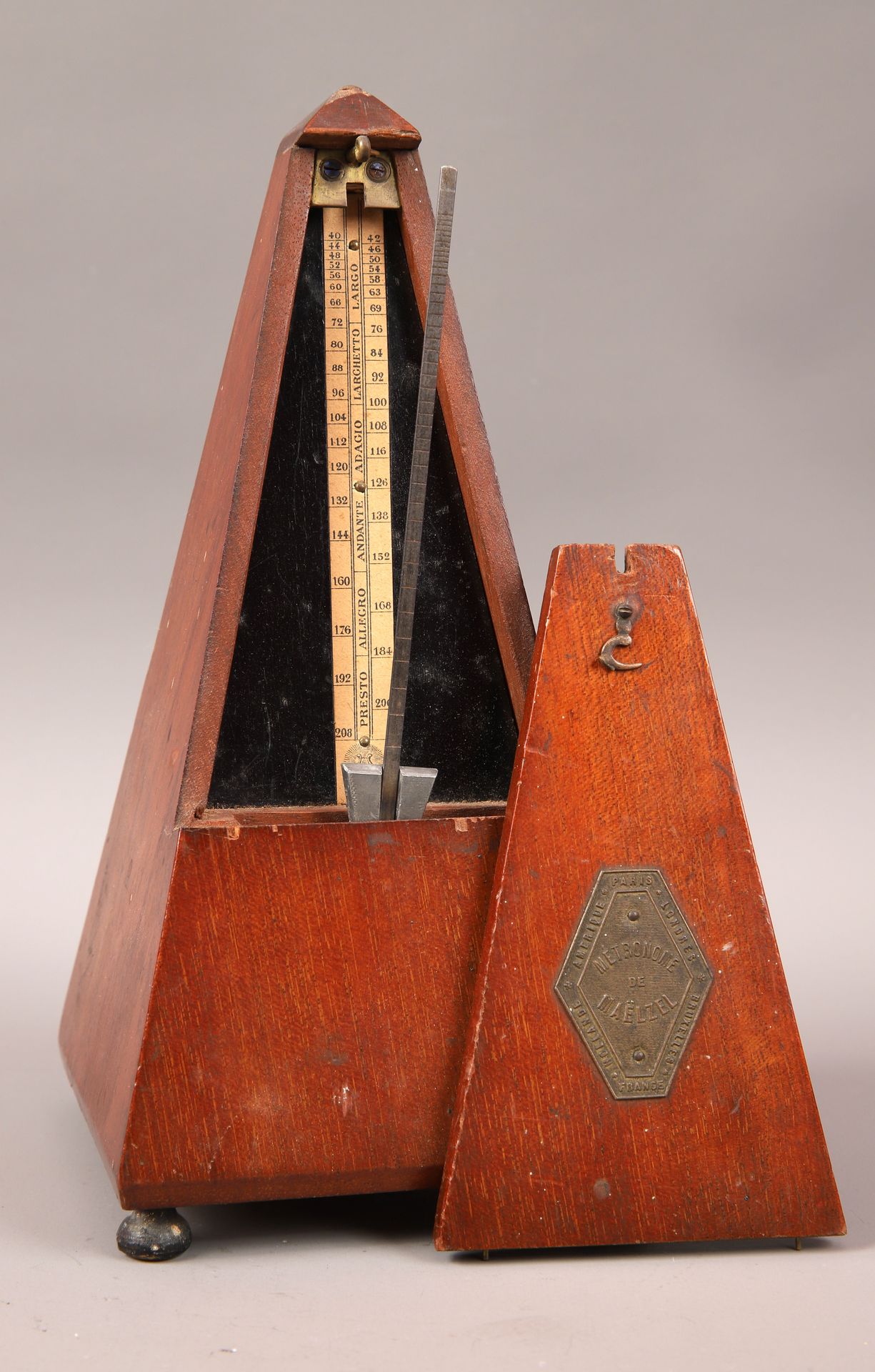 ANCIEN METRONOME in the shape of a