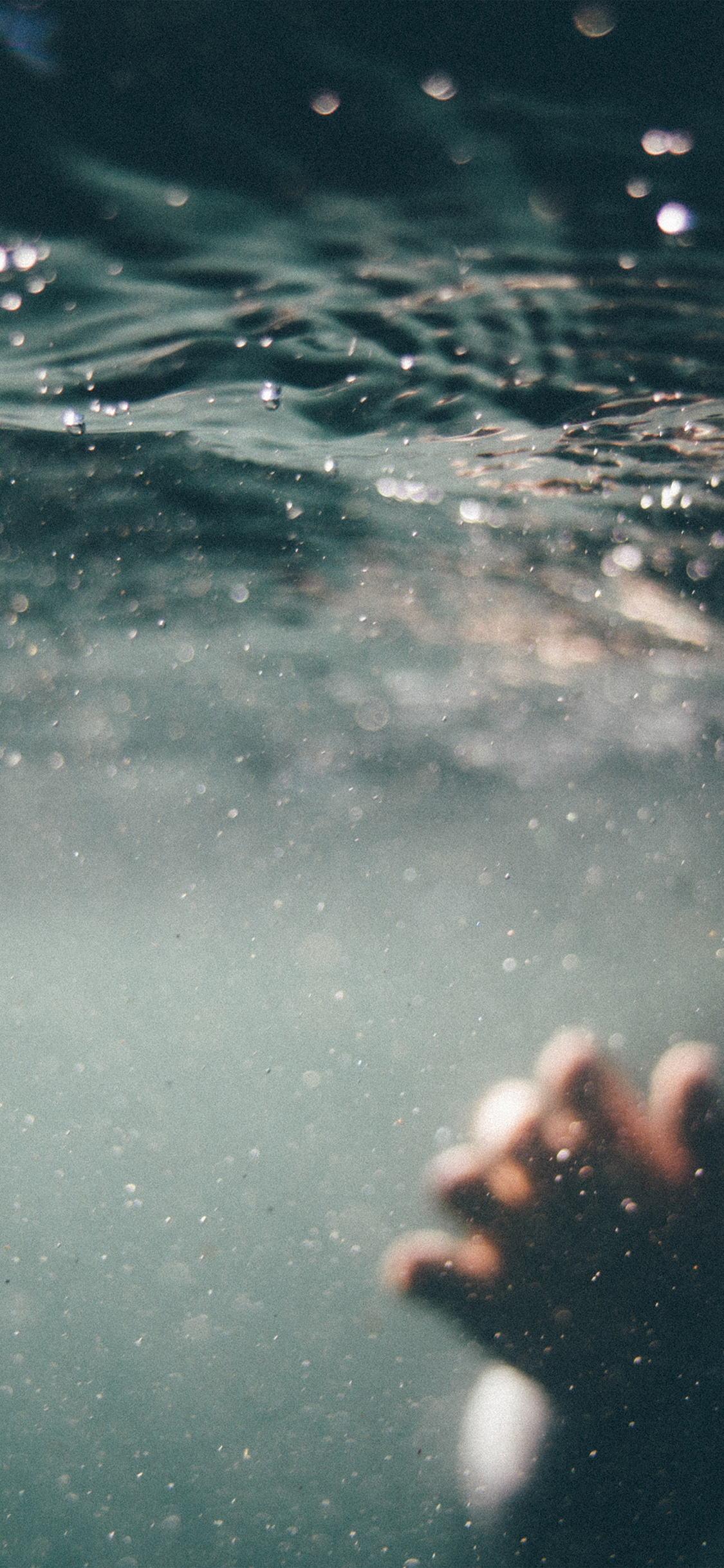 Water Swim Bokeh Vacation Dark Wallpaper