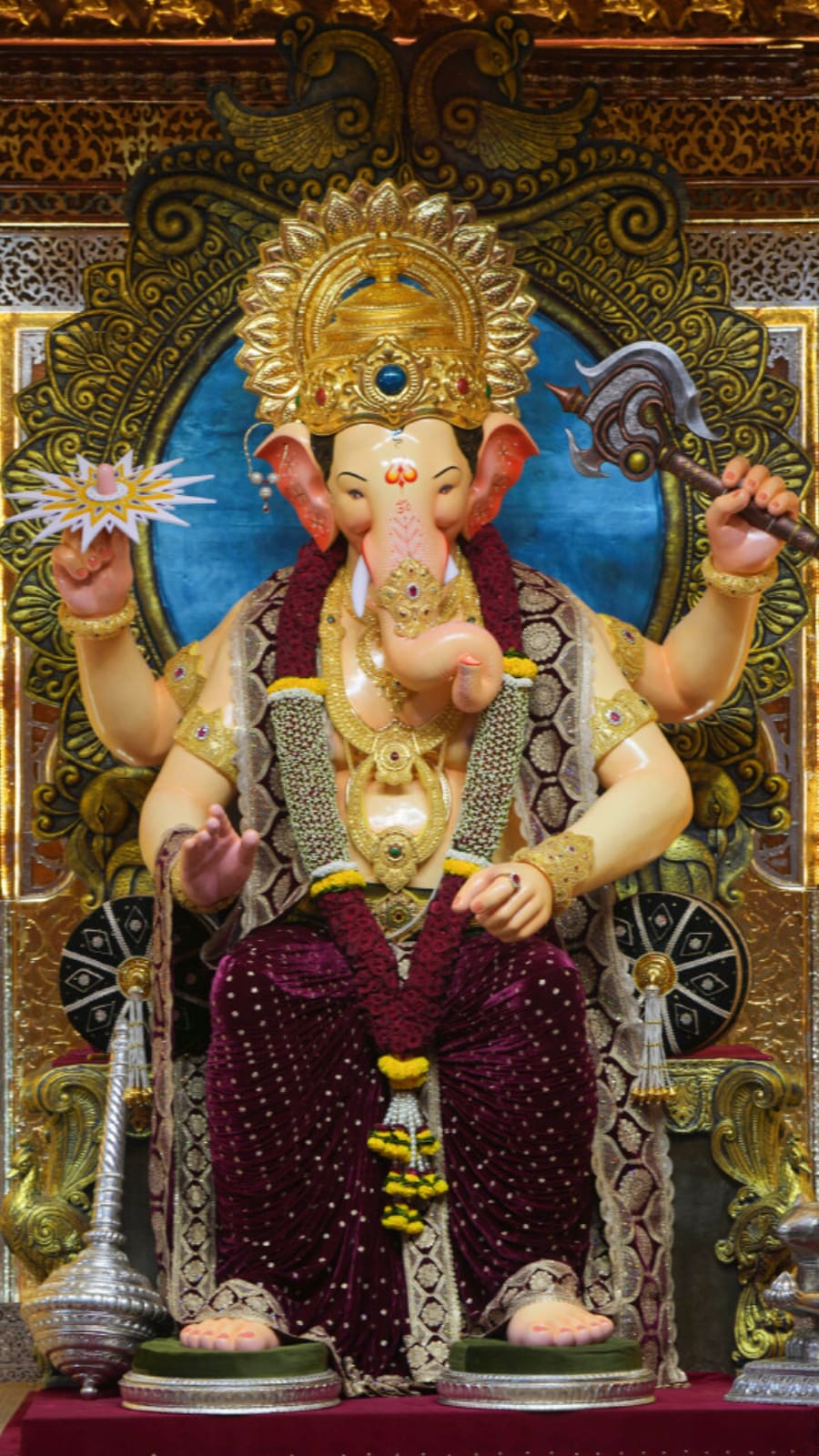 Lalbaugcha Raja Photo: Iconic Lord