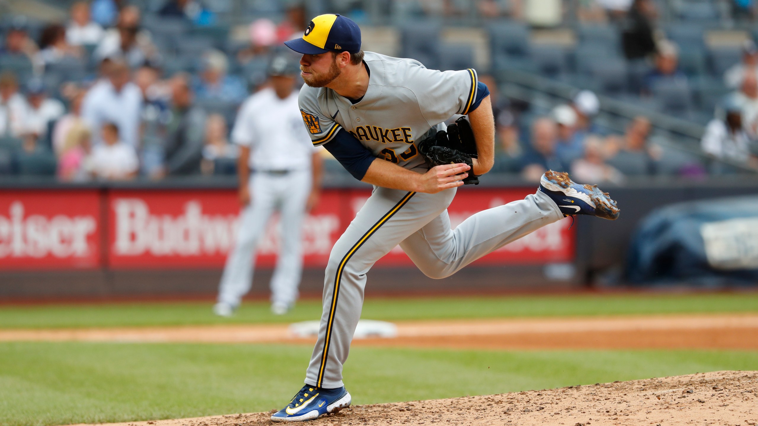 Frelick Leaping Catch Preserves No Hit