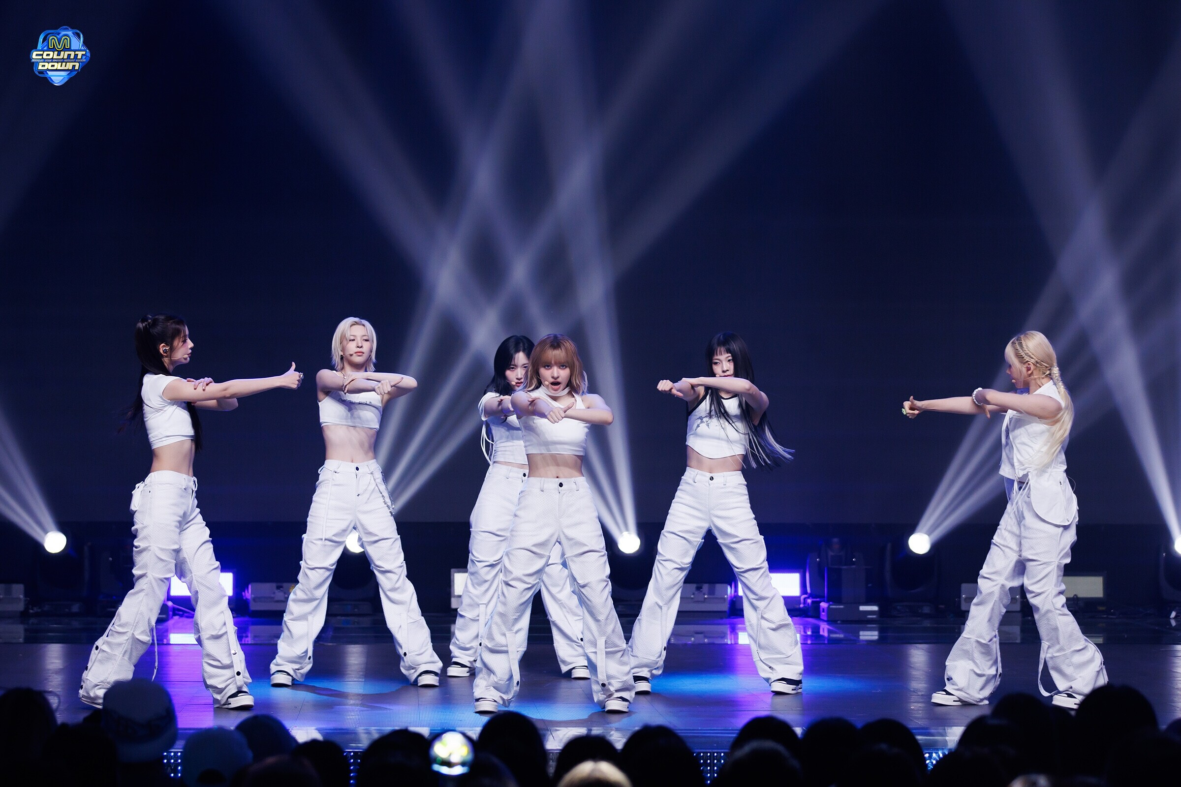 NMIXX - 'See that?' at M