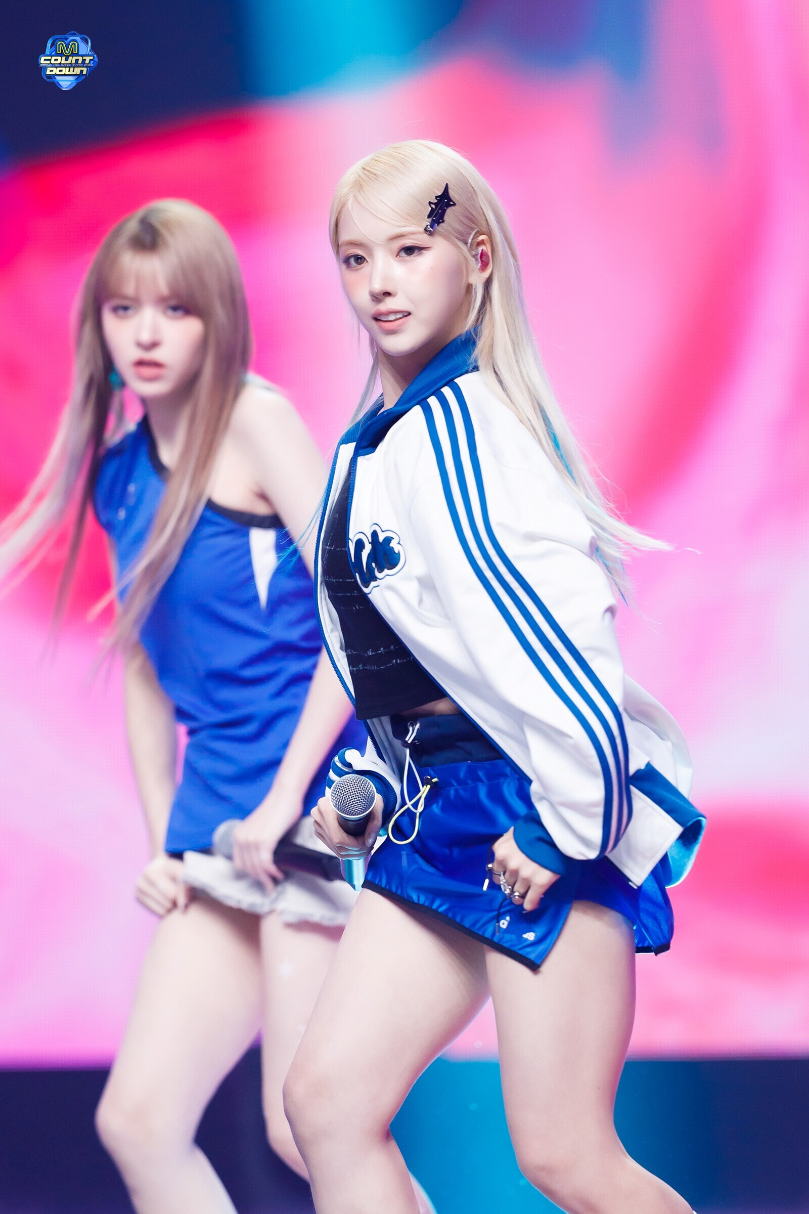 NMIXX Jiwoo - 'See that?' at M