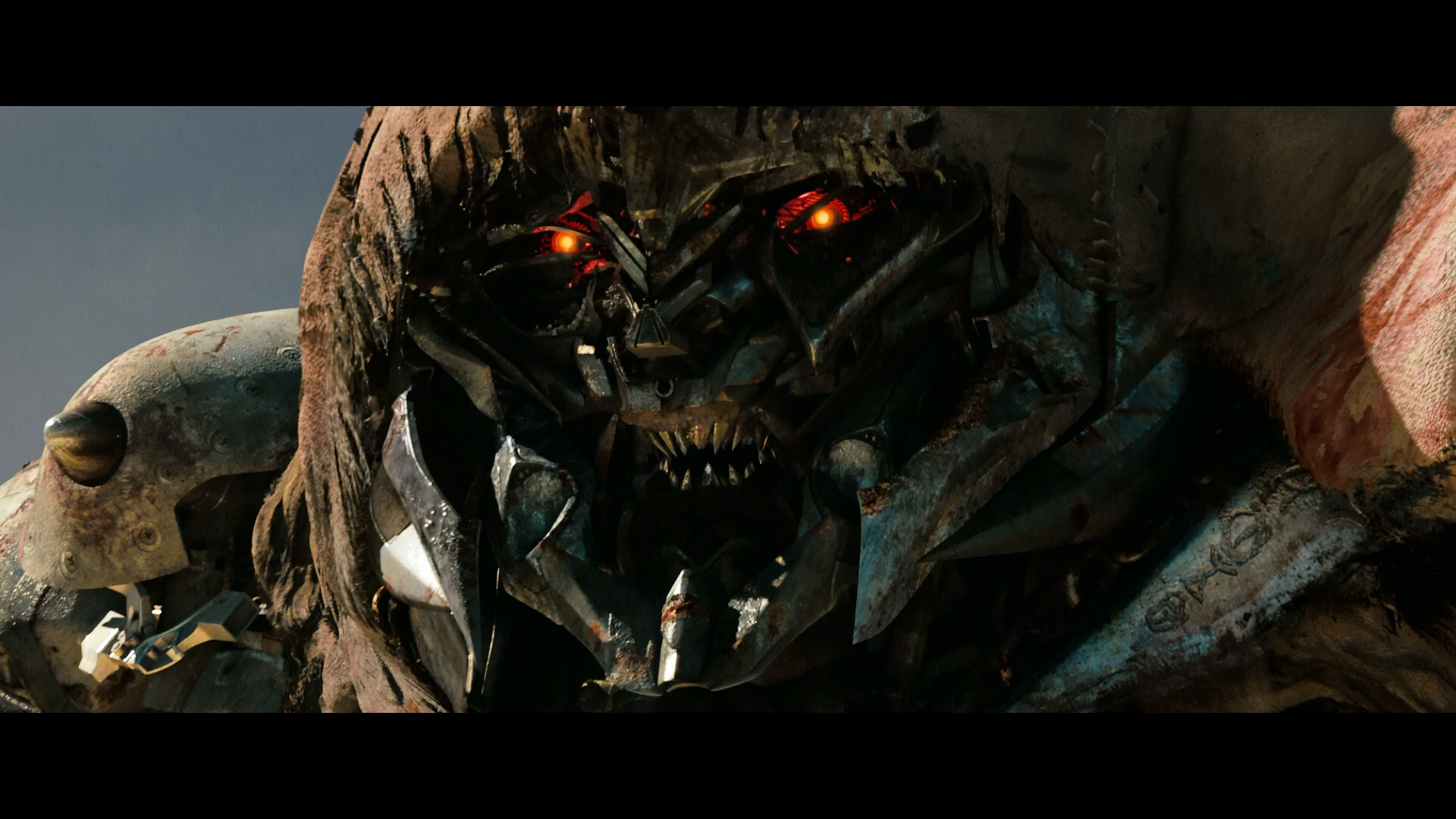 Transformers: Dark Of The Moon. Blu