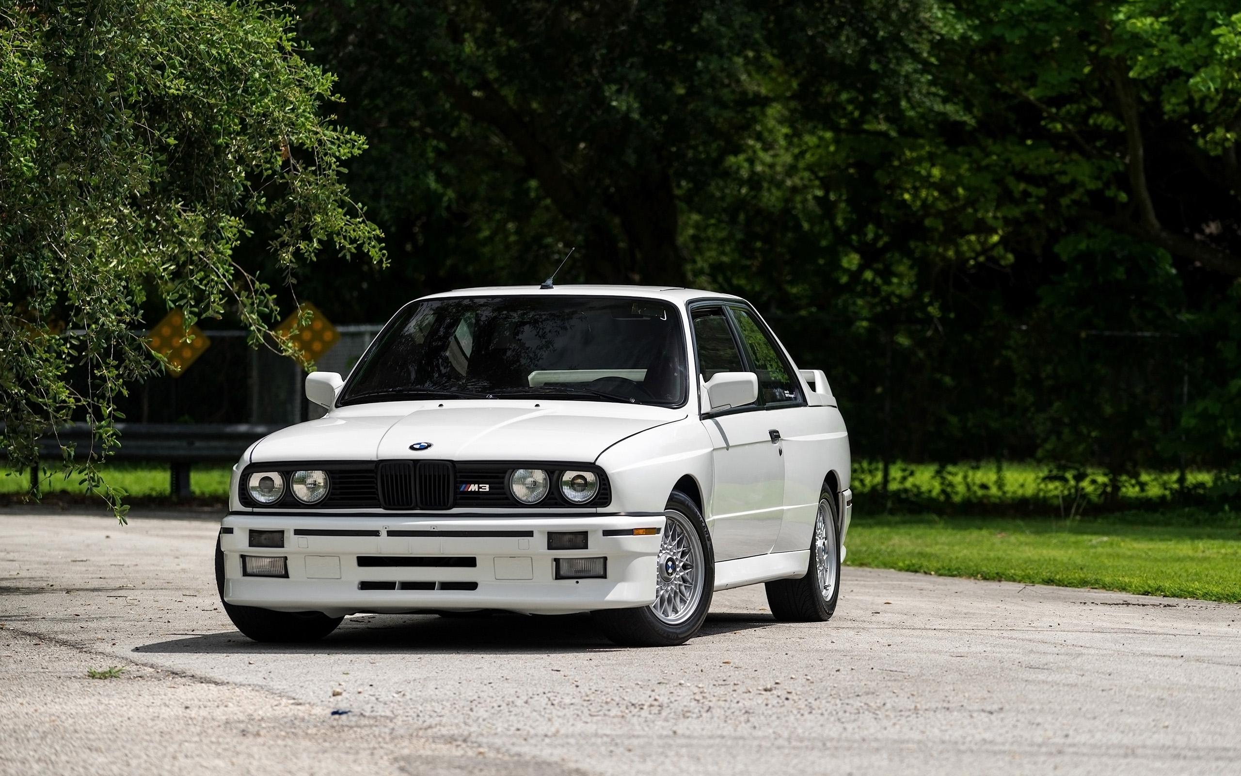 BMW M3 E30 [2560x1600]