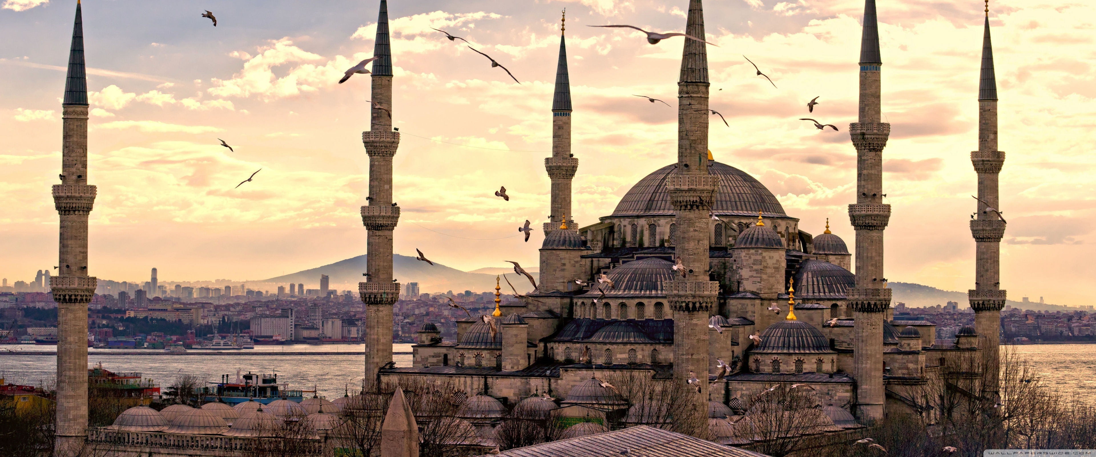 Istanbul, Turkey [3840 x 1600], r