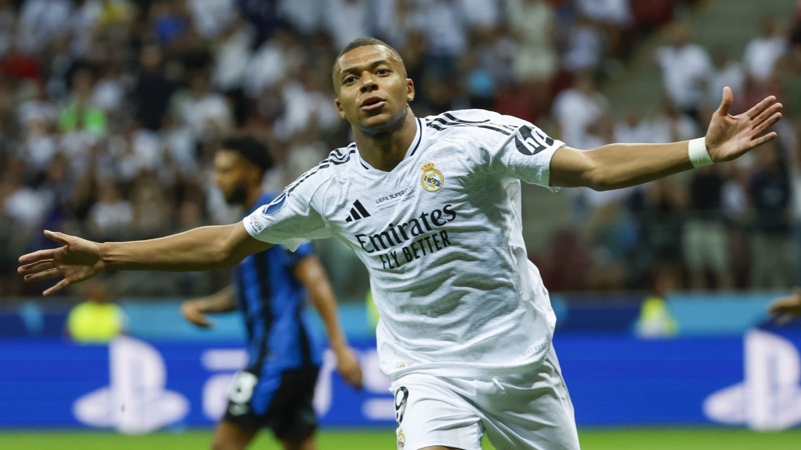 Kylian Mbappe scores in Real Madrid