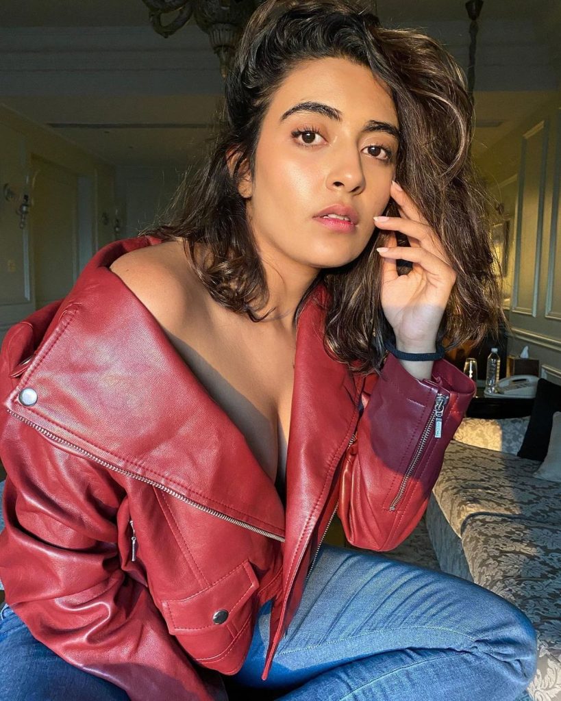 Jinal Joshi Dares To Slay Only In A