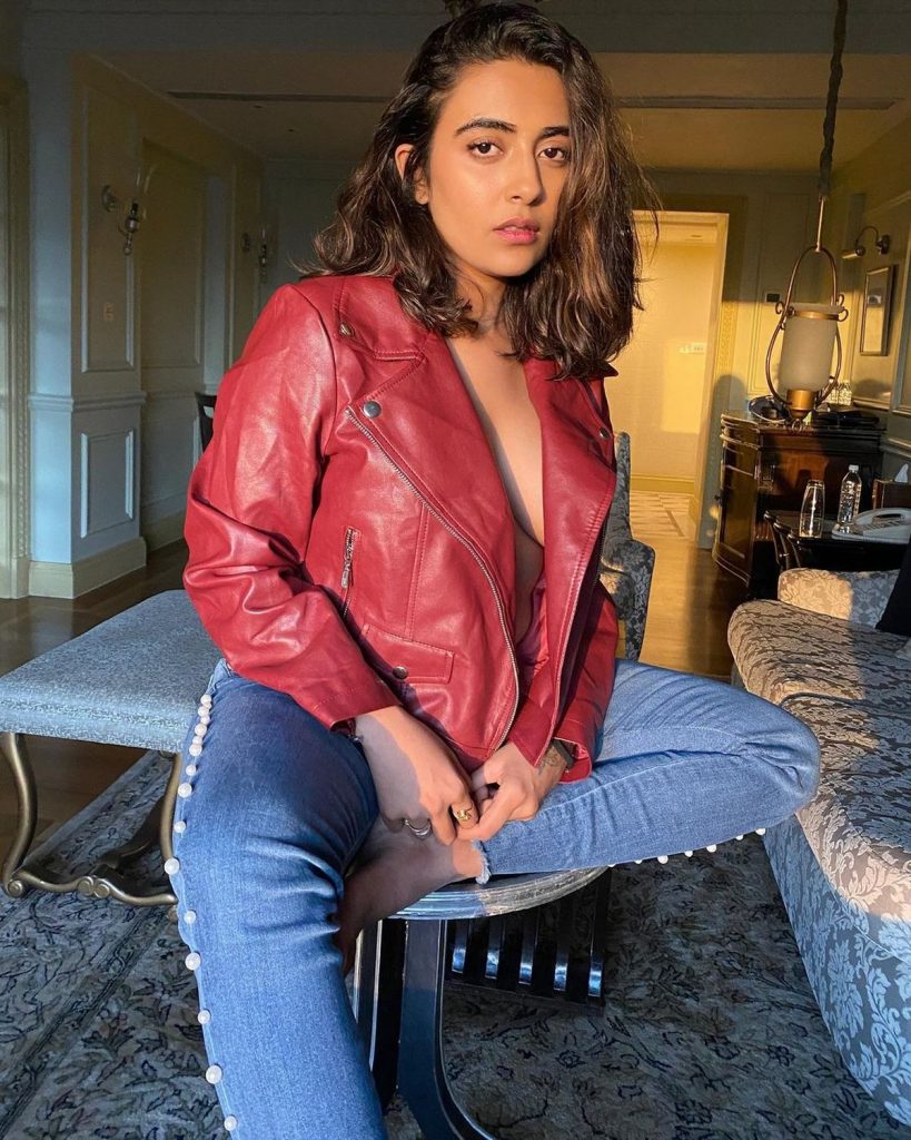 Jinal Joshi Dares To Slay Only In A