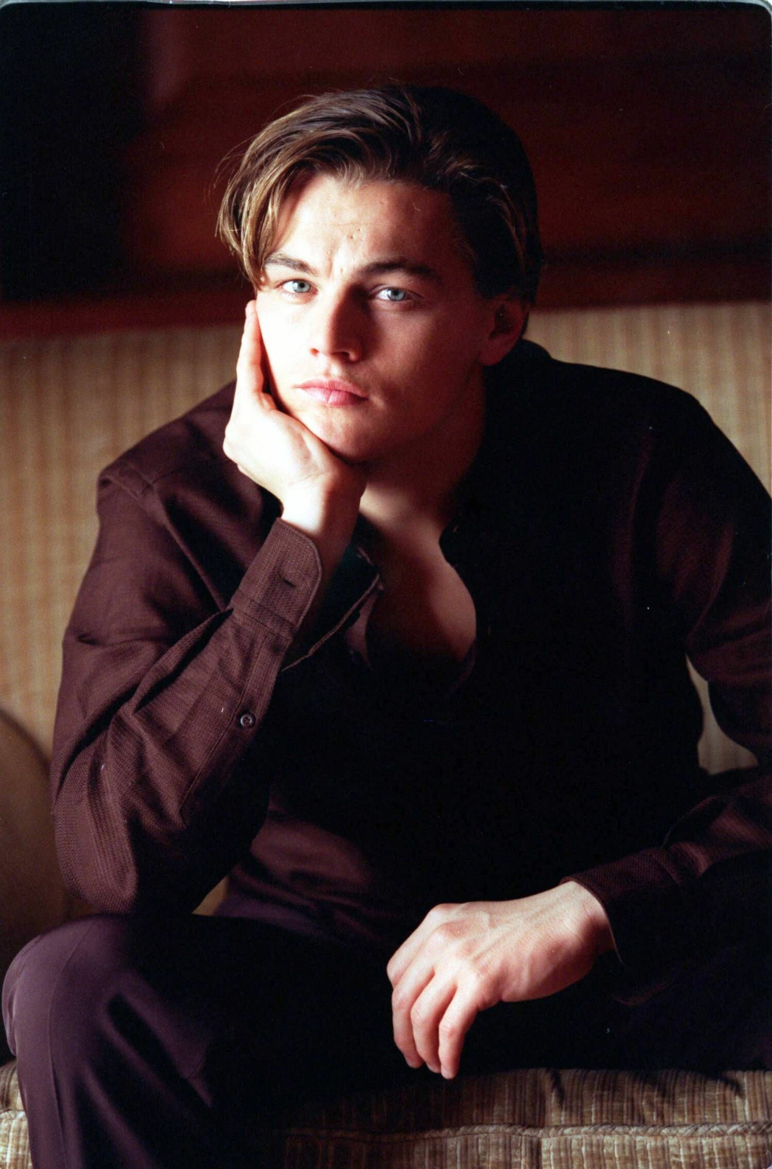 Leonardo DiCaprio 90s Wallpapers - Wallpaper Cave, image size:1500x2272