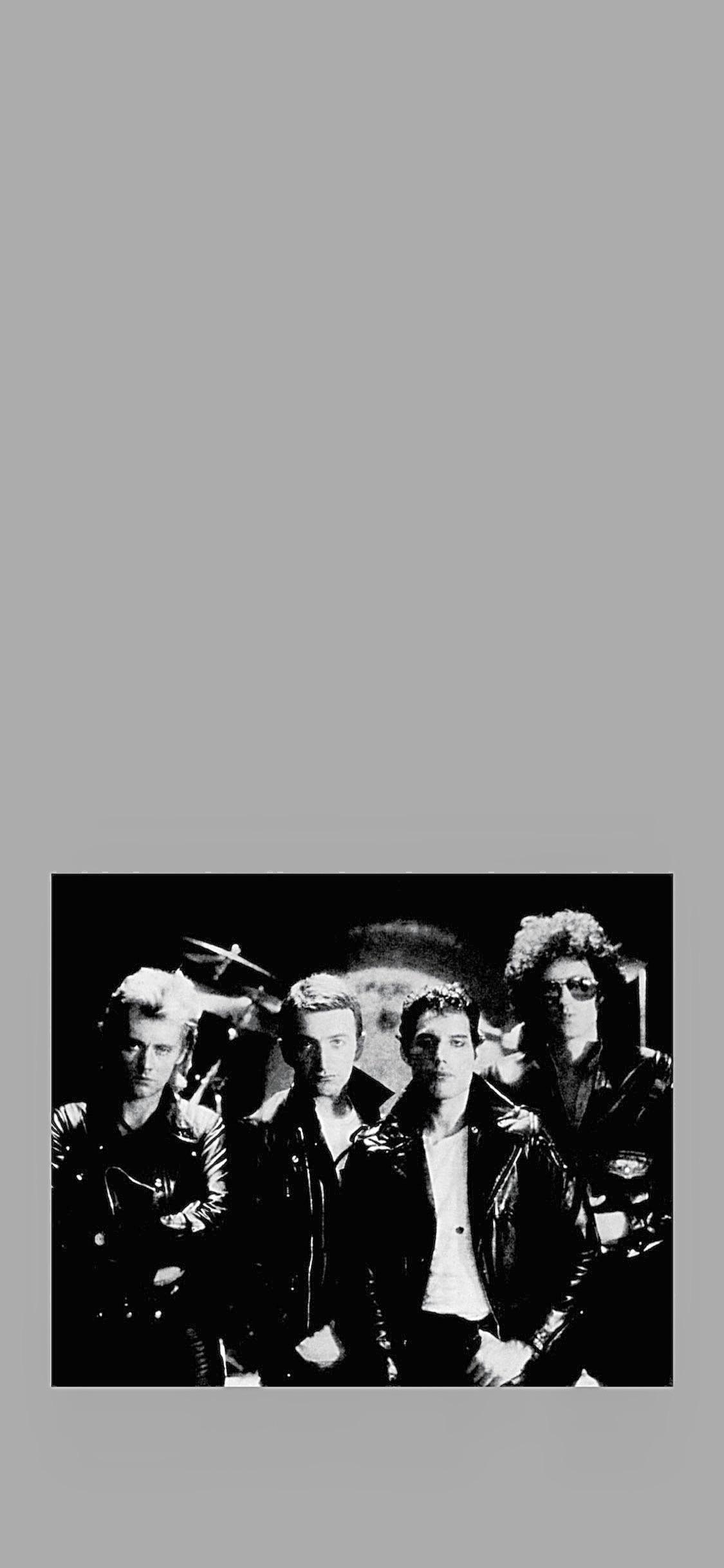 wallpaper based on Queen album covers