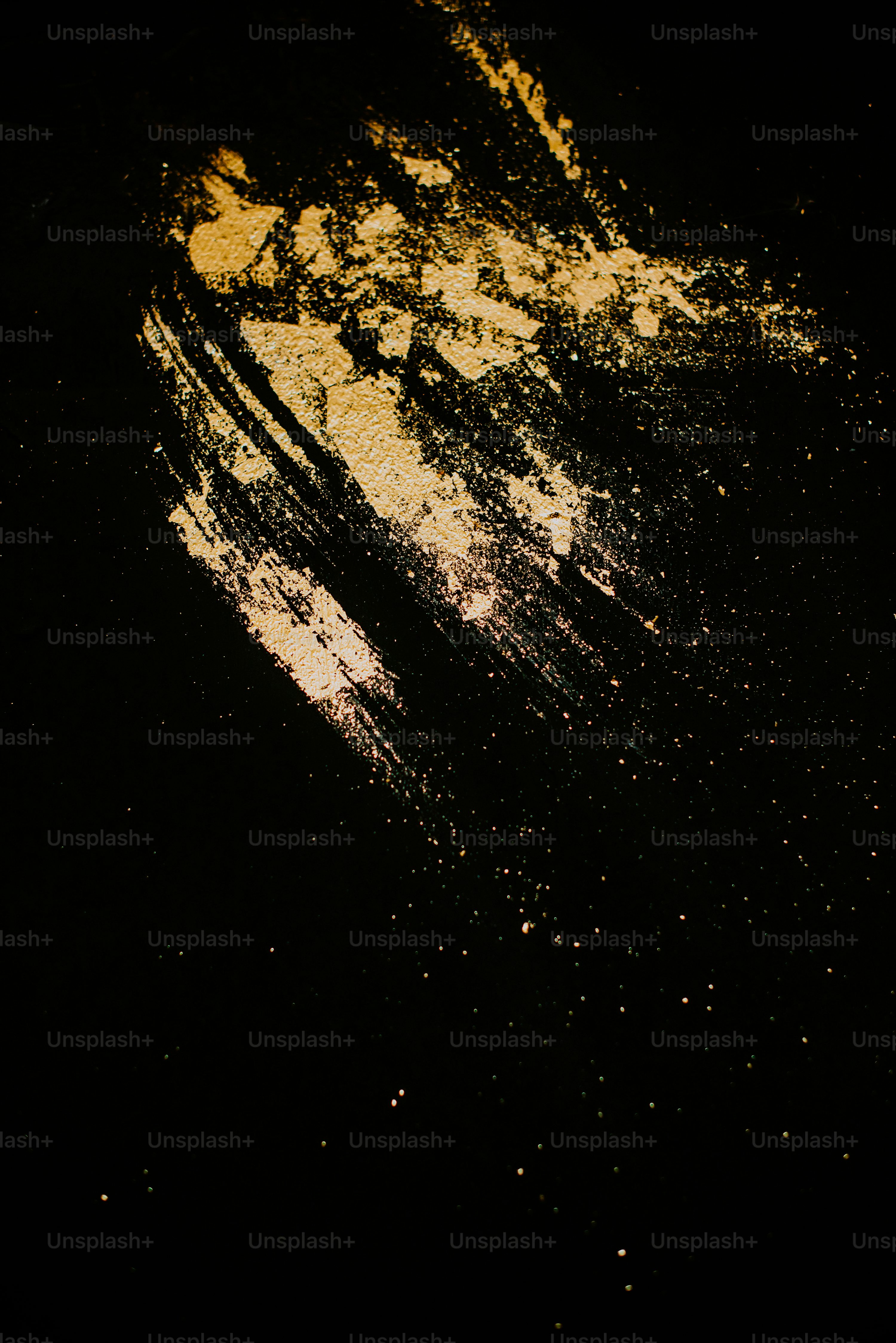 Black And Gold Wallpaper Picture