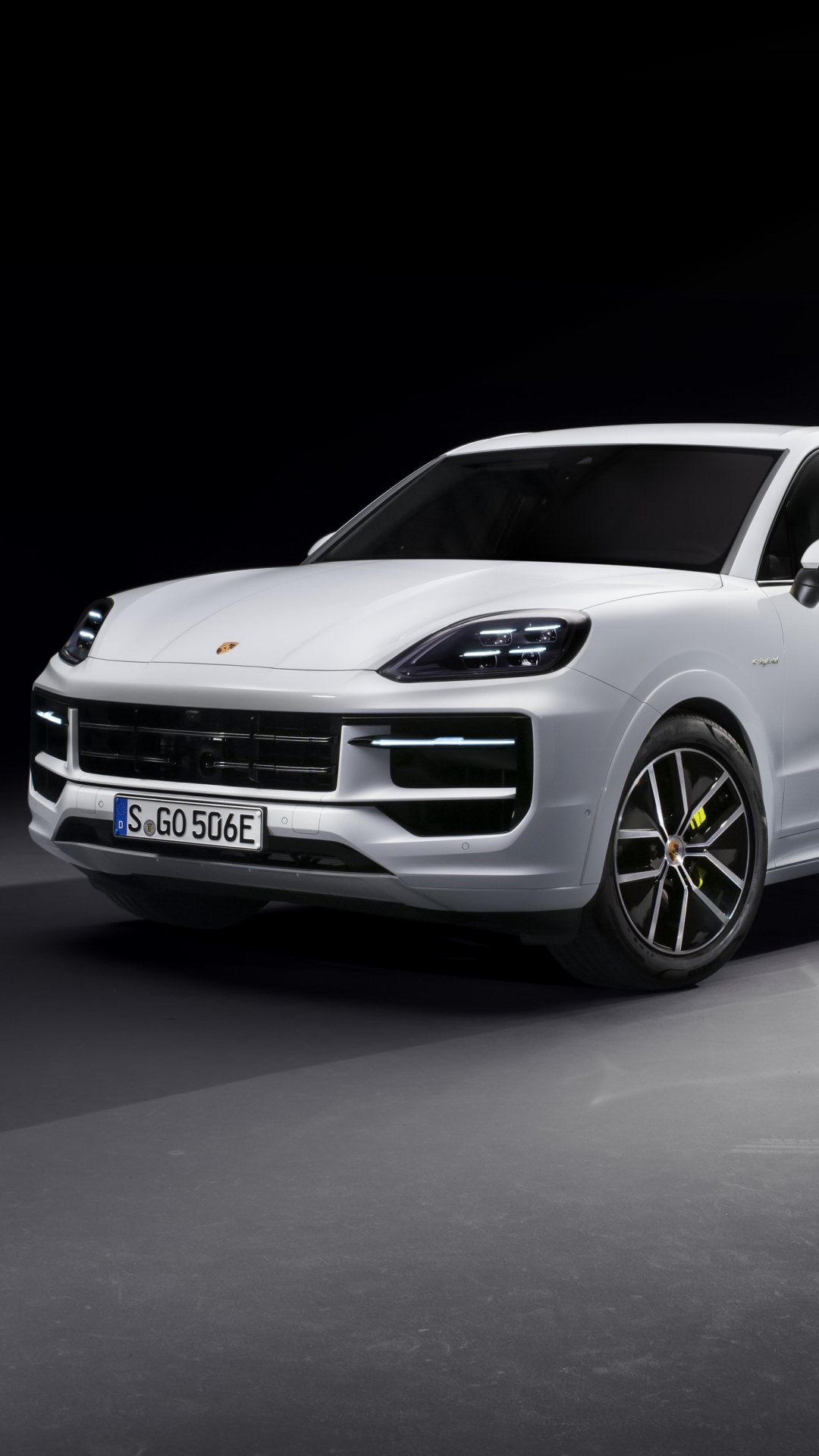 Porsche Cayenne E Hybrid Wallpaper 4K