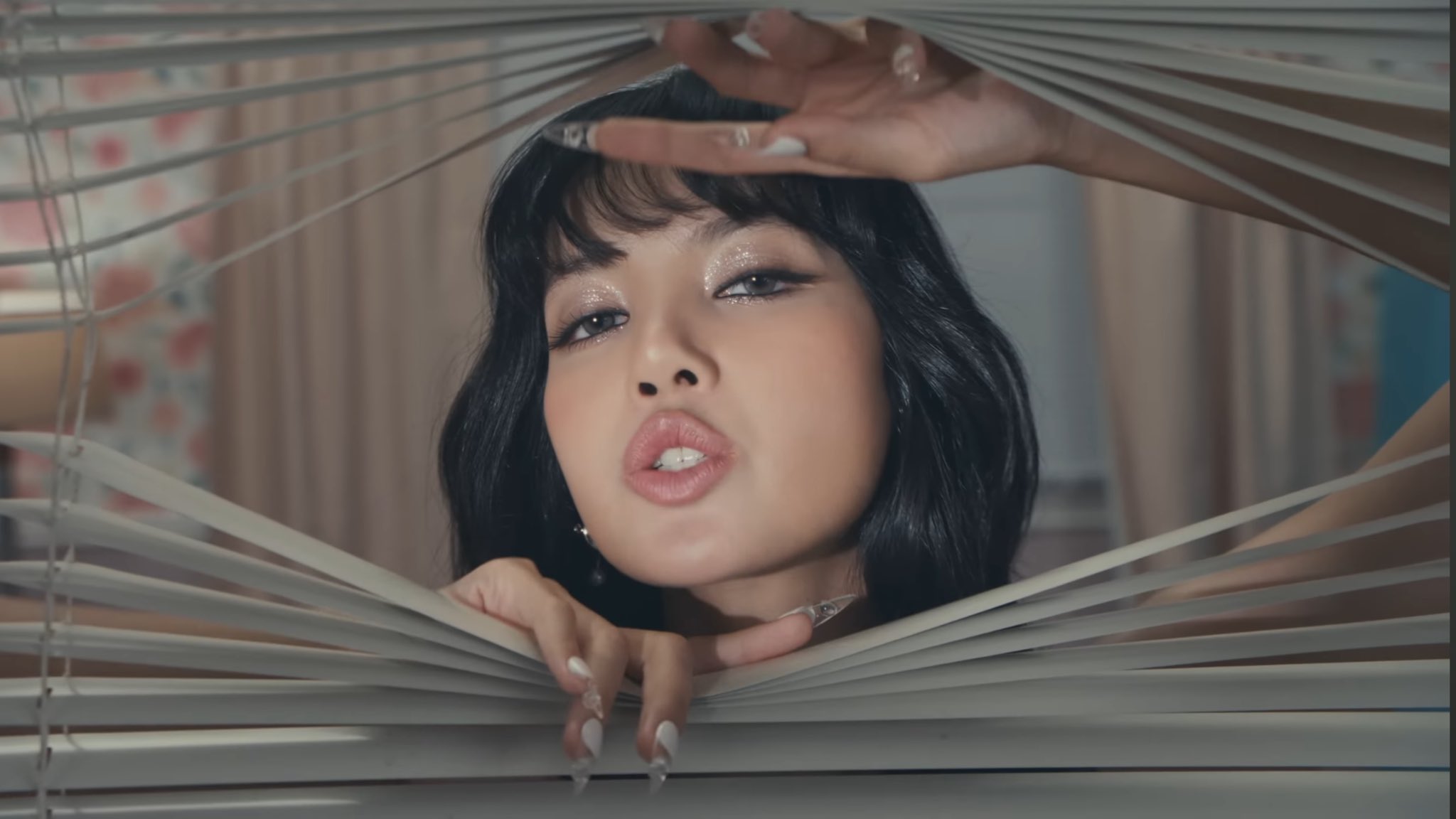 Tracklist - “New Woman”