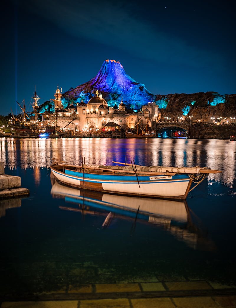 An F 1.4 Evening At Tokyo DisneySea