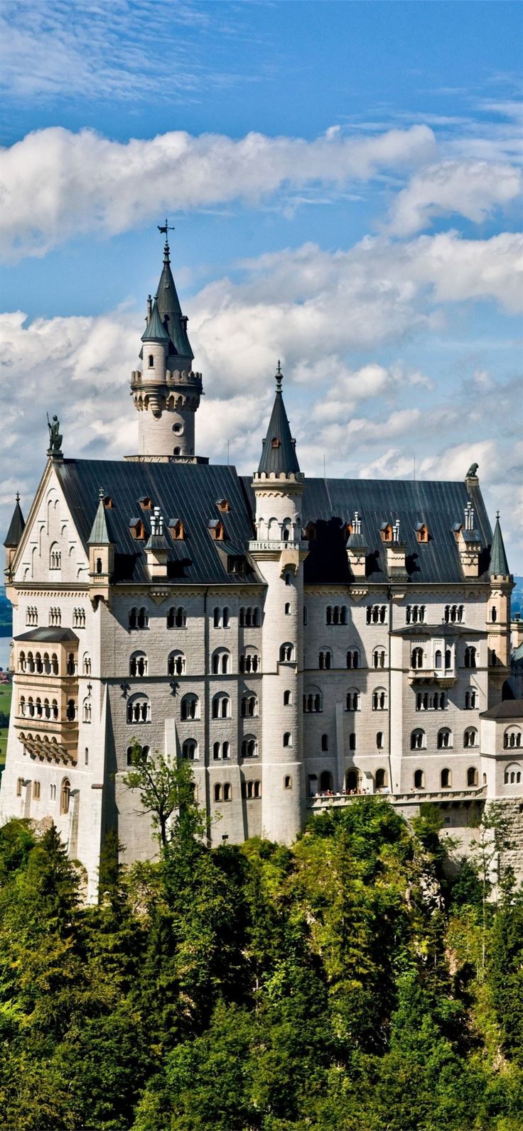 Neuschwanstein Castle ID 757677 iPhone