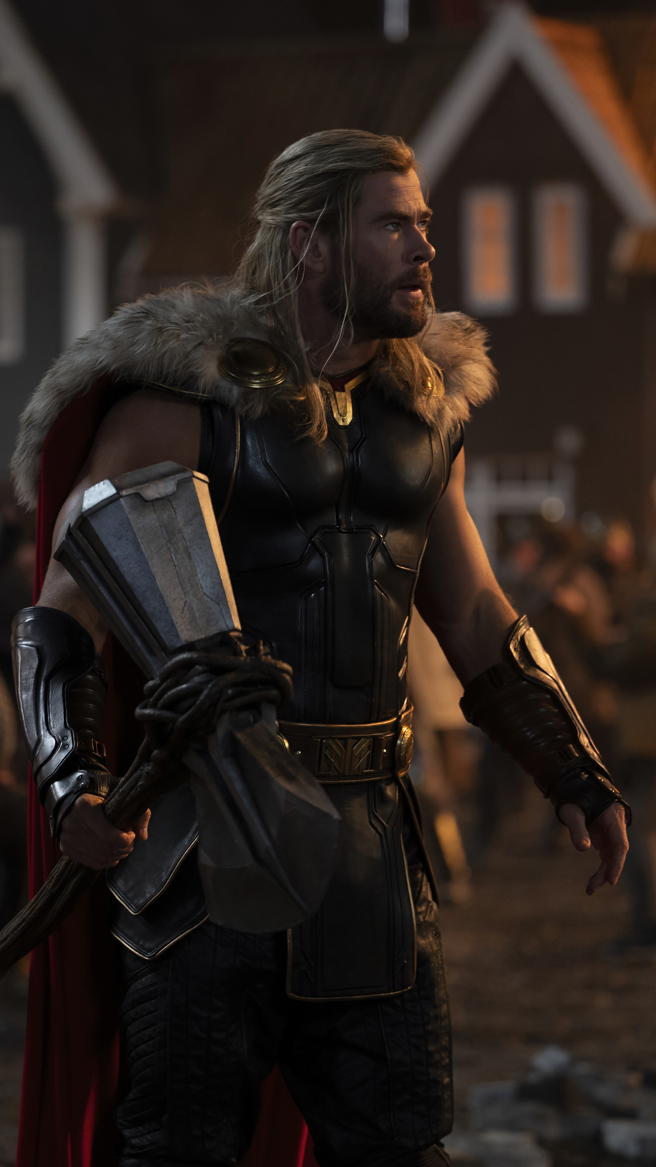 Chris Hemsworth 4K Wallpaper iPhone HD
