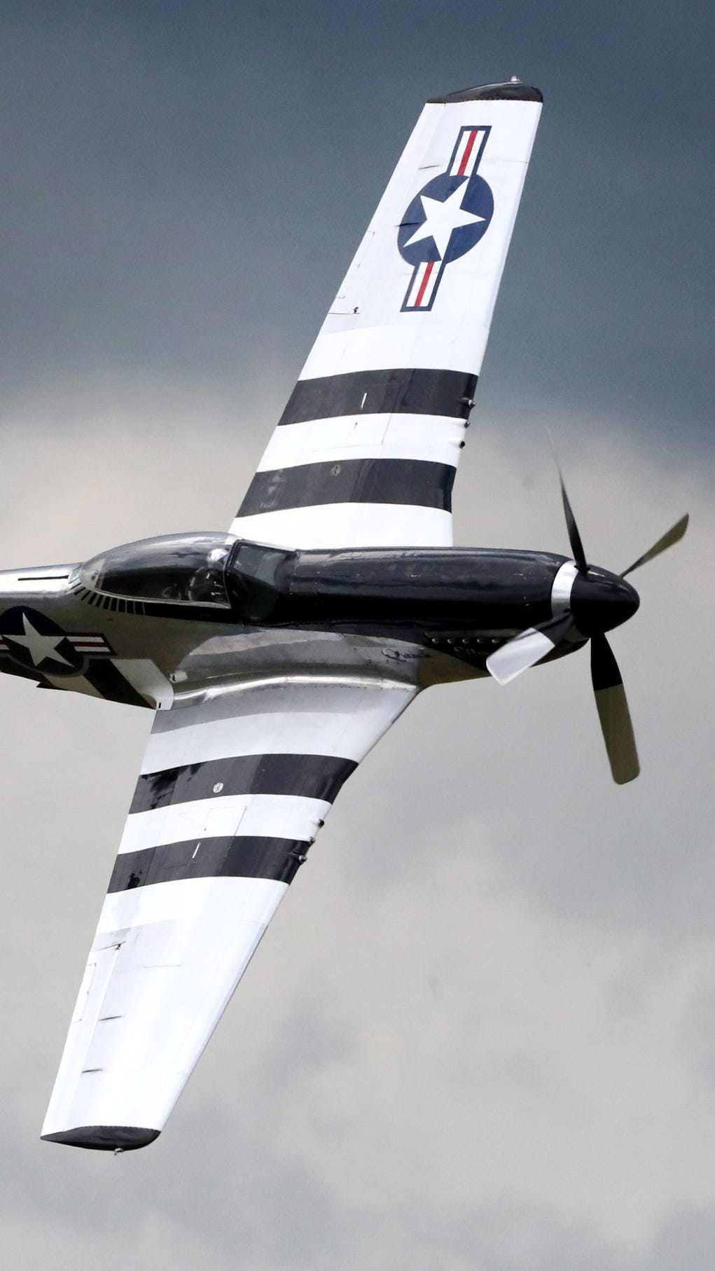 WATCH: Scott Yoak In P 51 Mustang At