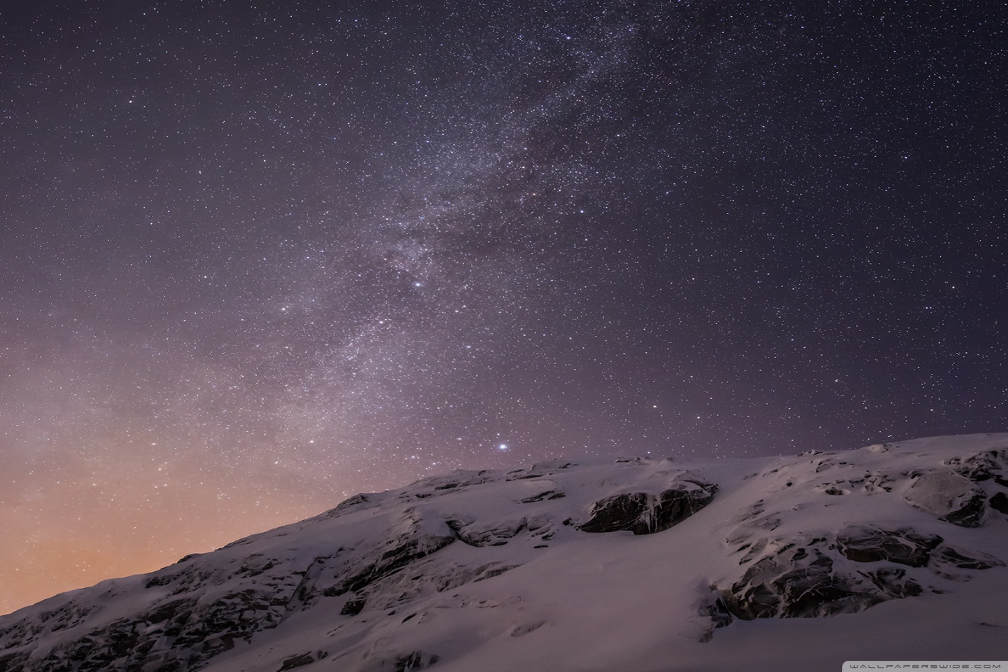 Apple iOS Mountains and Galaxy Ultra HD