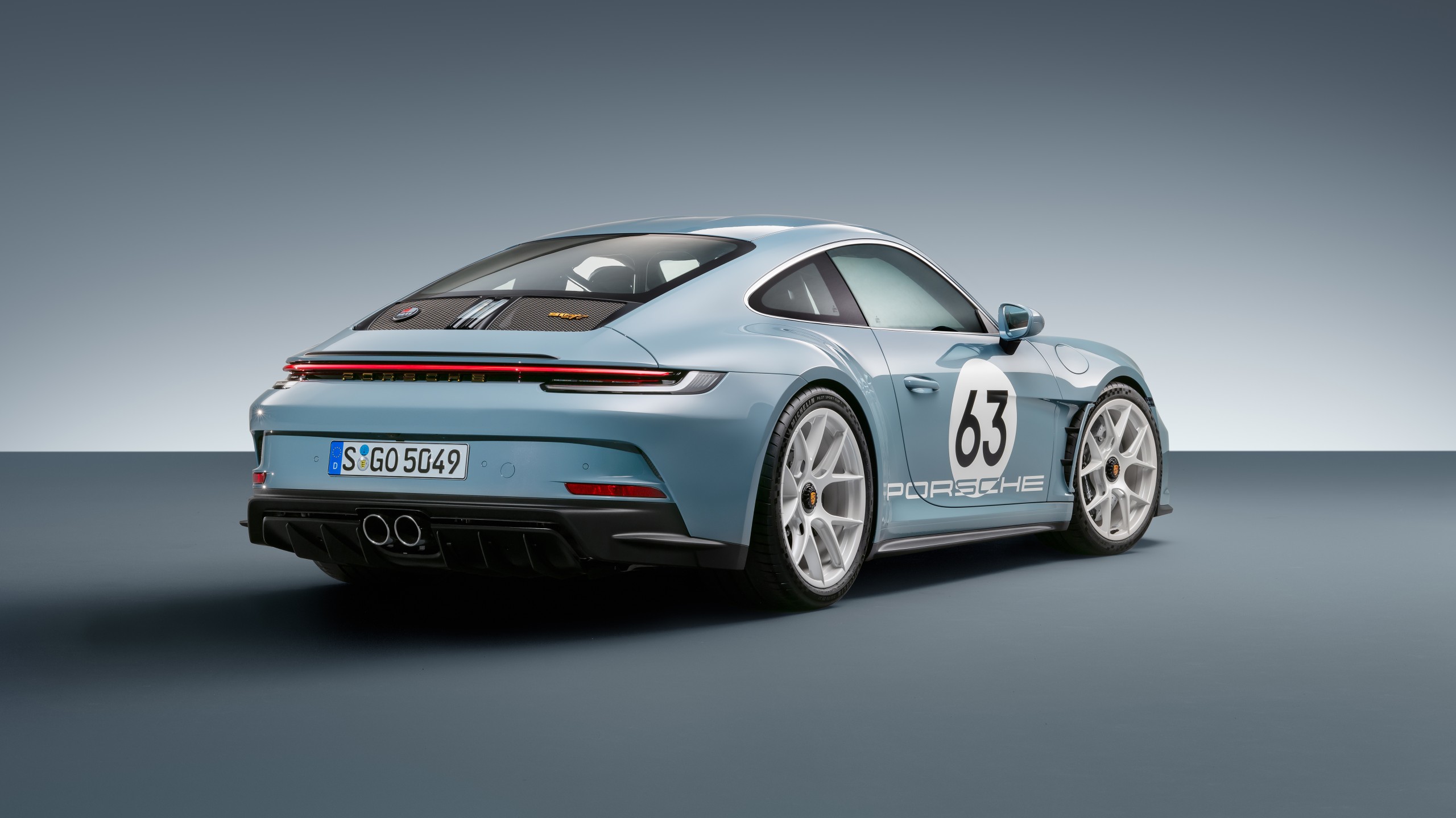 Porsche 911 ST Heritage Design Package