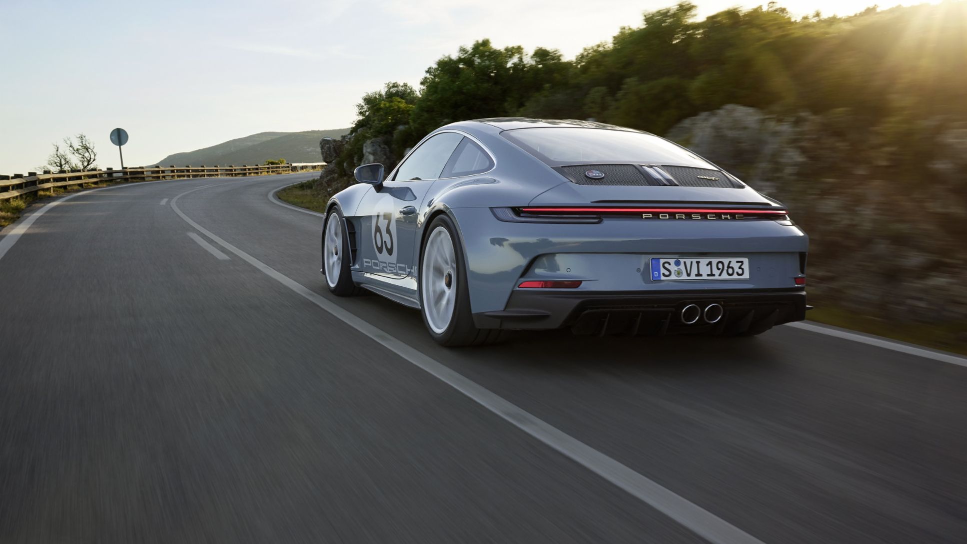 The New Porsche 911 S T: The Lightest