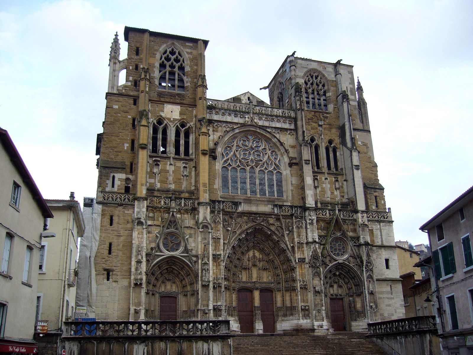 Vienne. History, Geography, & Points