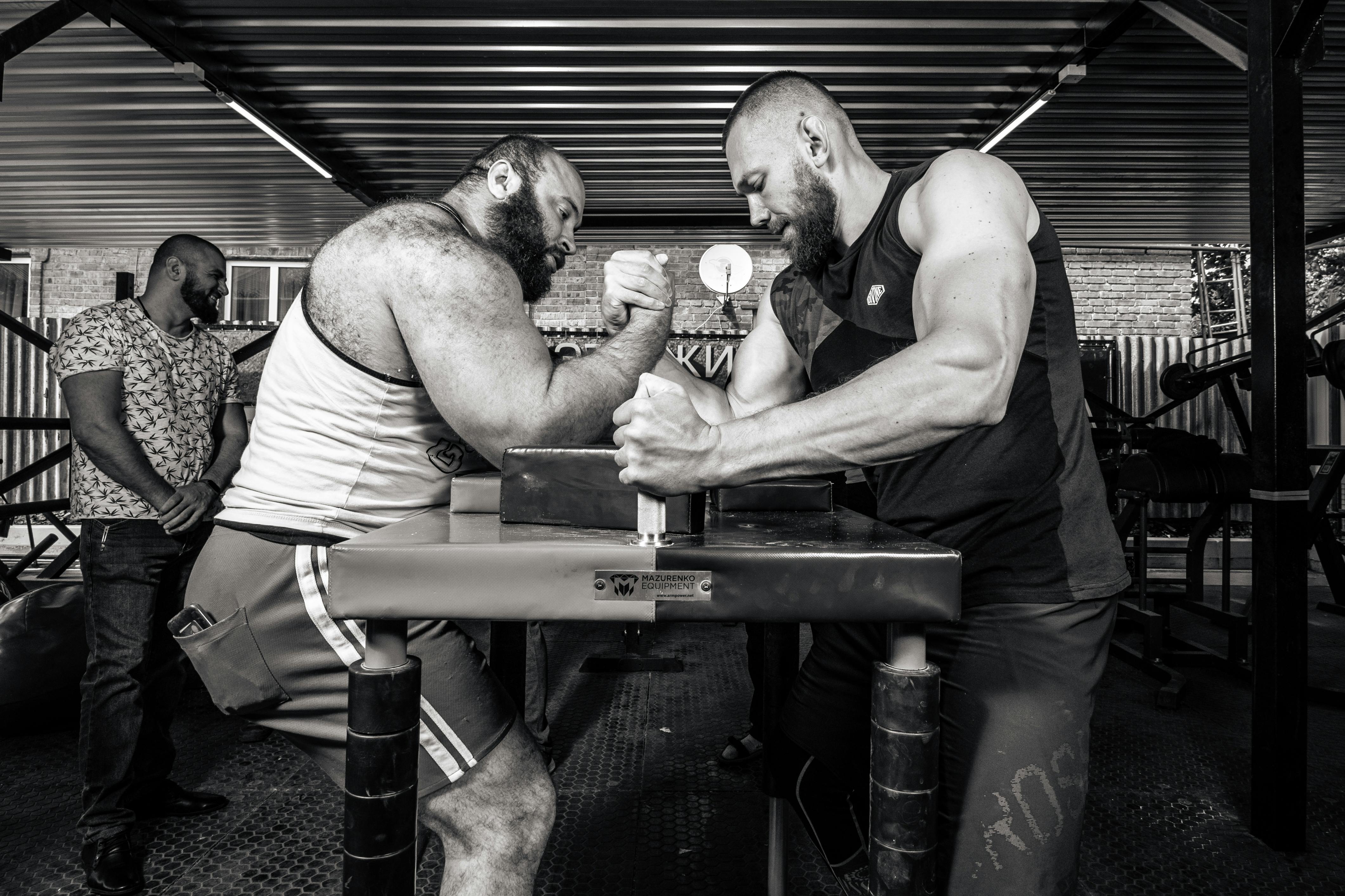 Arm Wrestling Match · Free