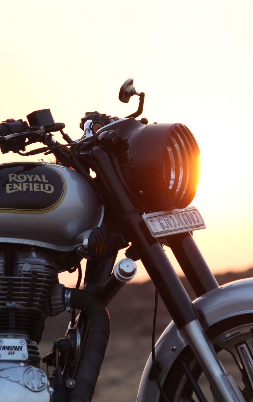 Download wallpaper 840x1336 royal