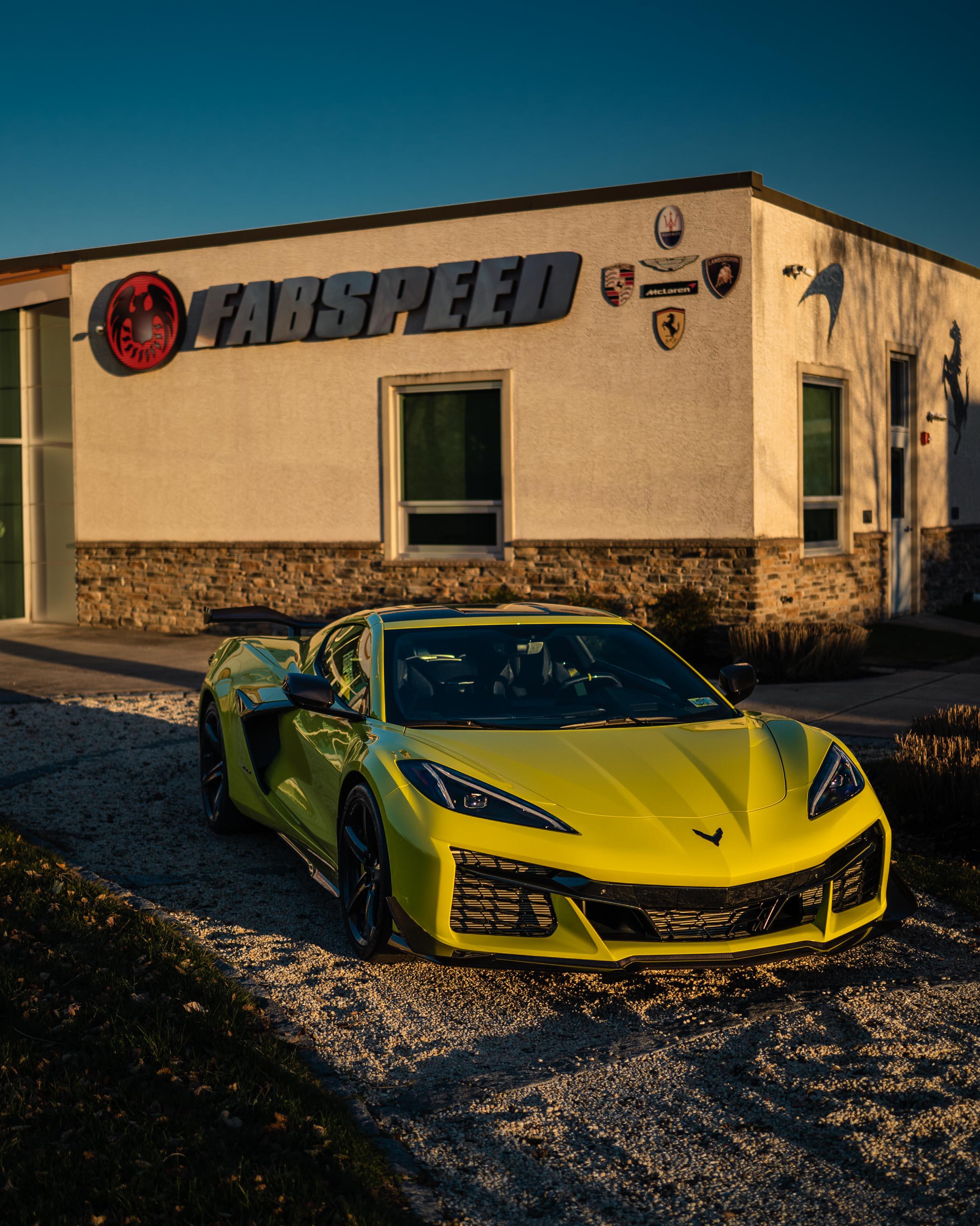 Corvette C8 ZO6 [2400x3000]