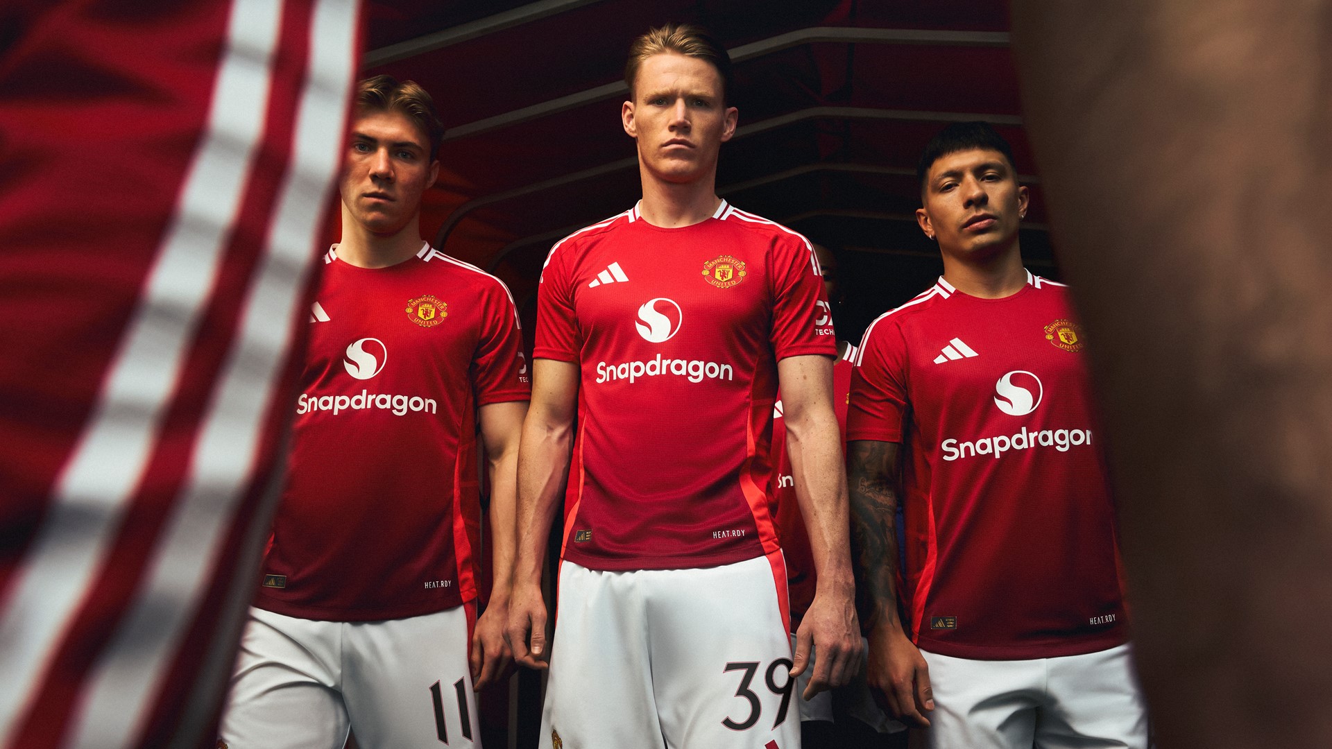 Manchester United unveil Home kit