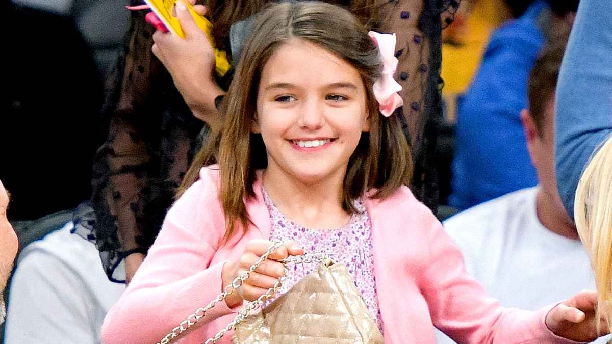 Katie Holmes, Suri Cruise Hit Lakers