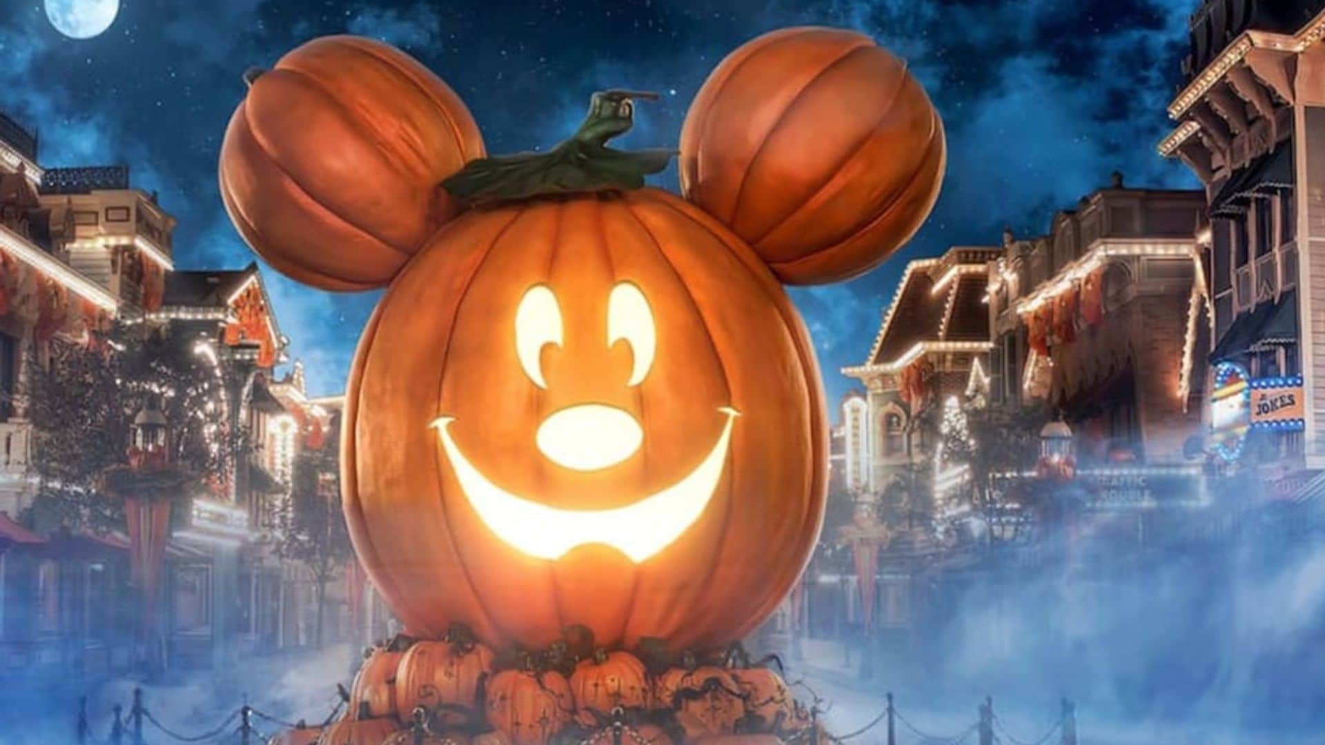 2022 Halloween Themed Attractions At