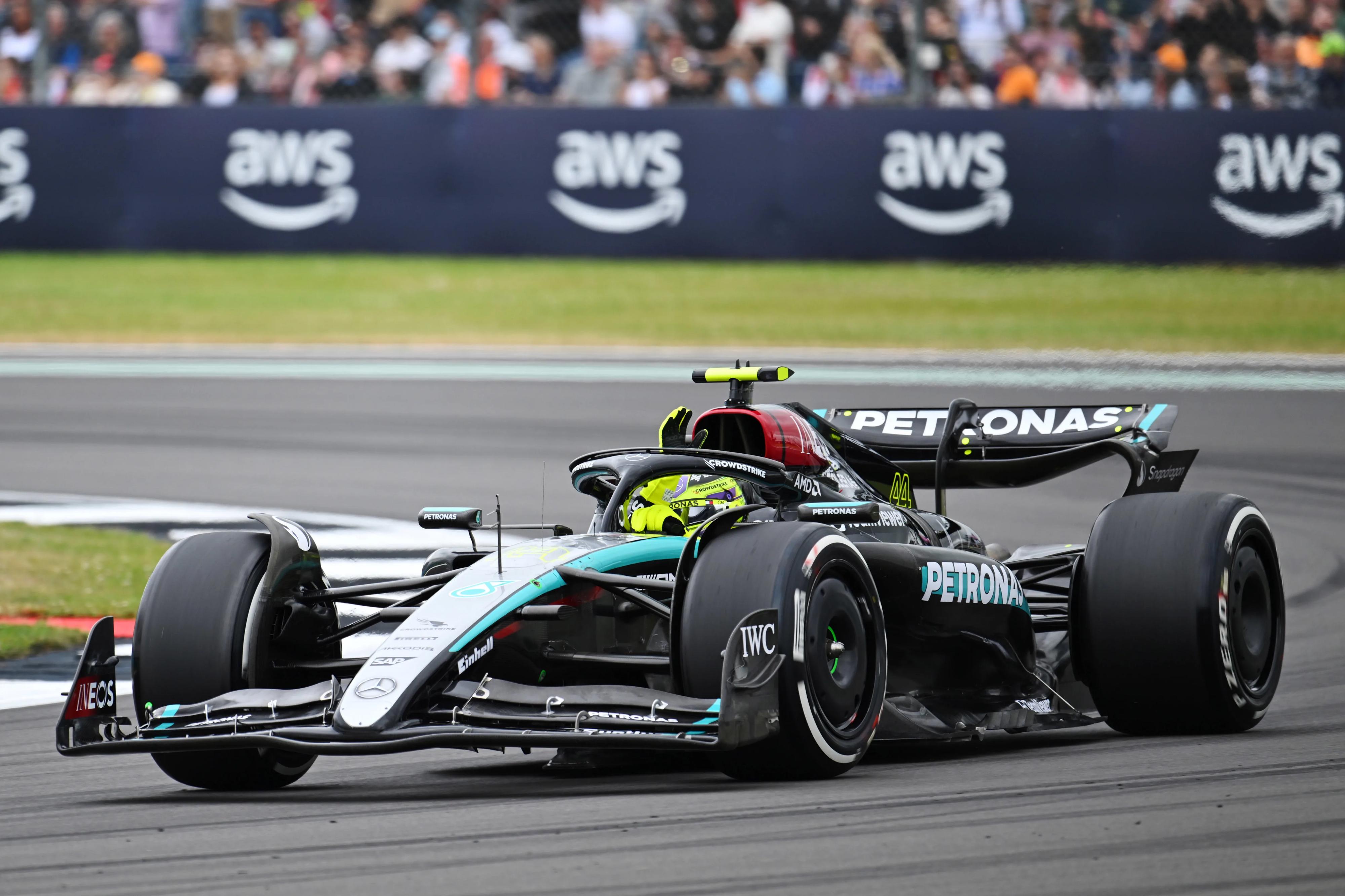 Lewis Hamilton (Mercedes F1 W15), 1st