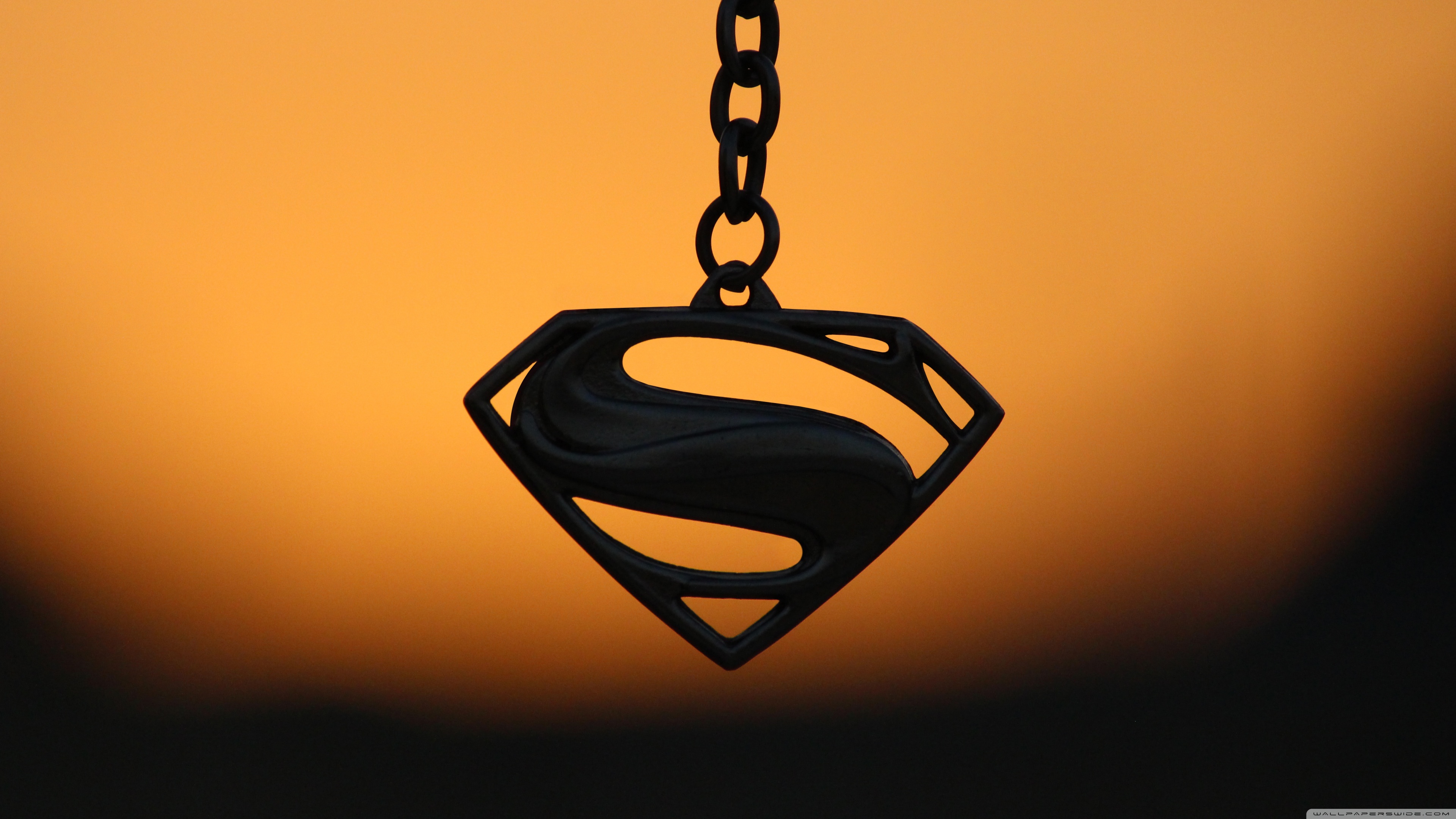 SUPERMAN LOGO Ultra HD Desktop