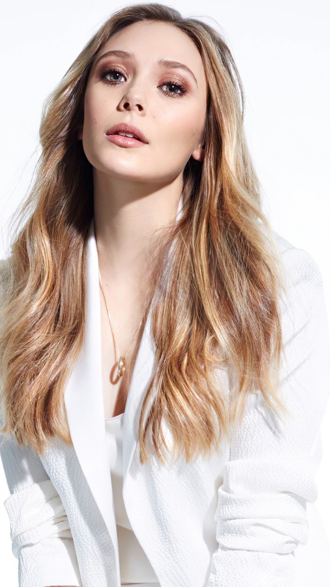 Elizabeth Olsen Wallpaper 4K, White