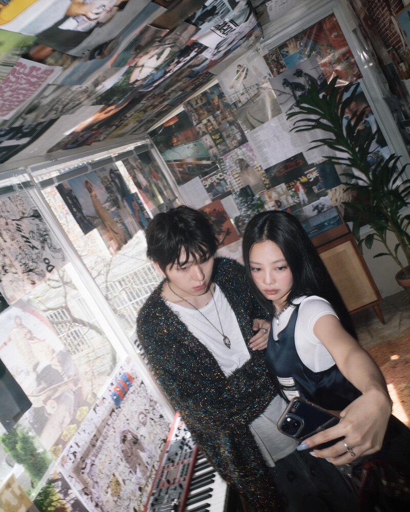JENNIE x ZICO - 'SPOT!' MV Behind