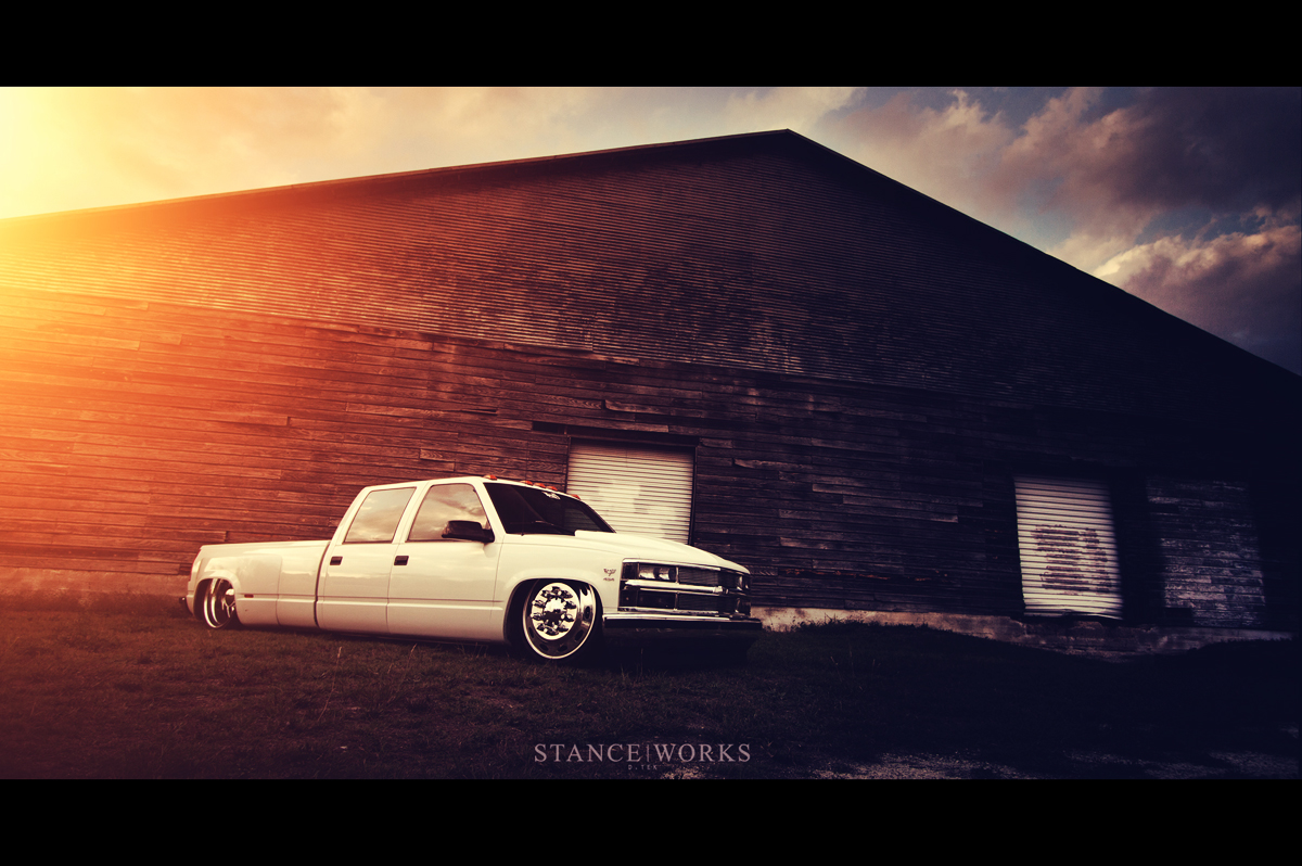 Mike Baldwin's 1996 Bagged Chevy Dually