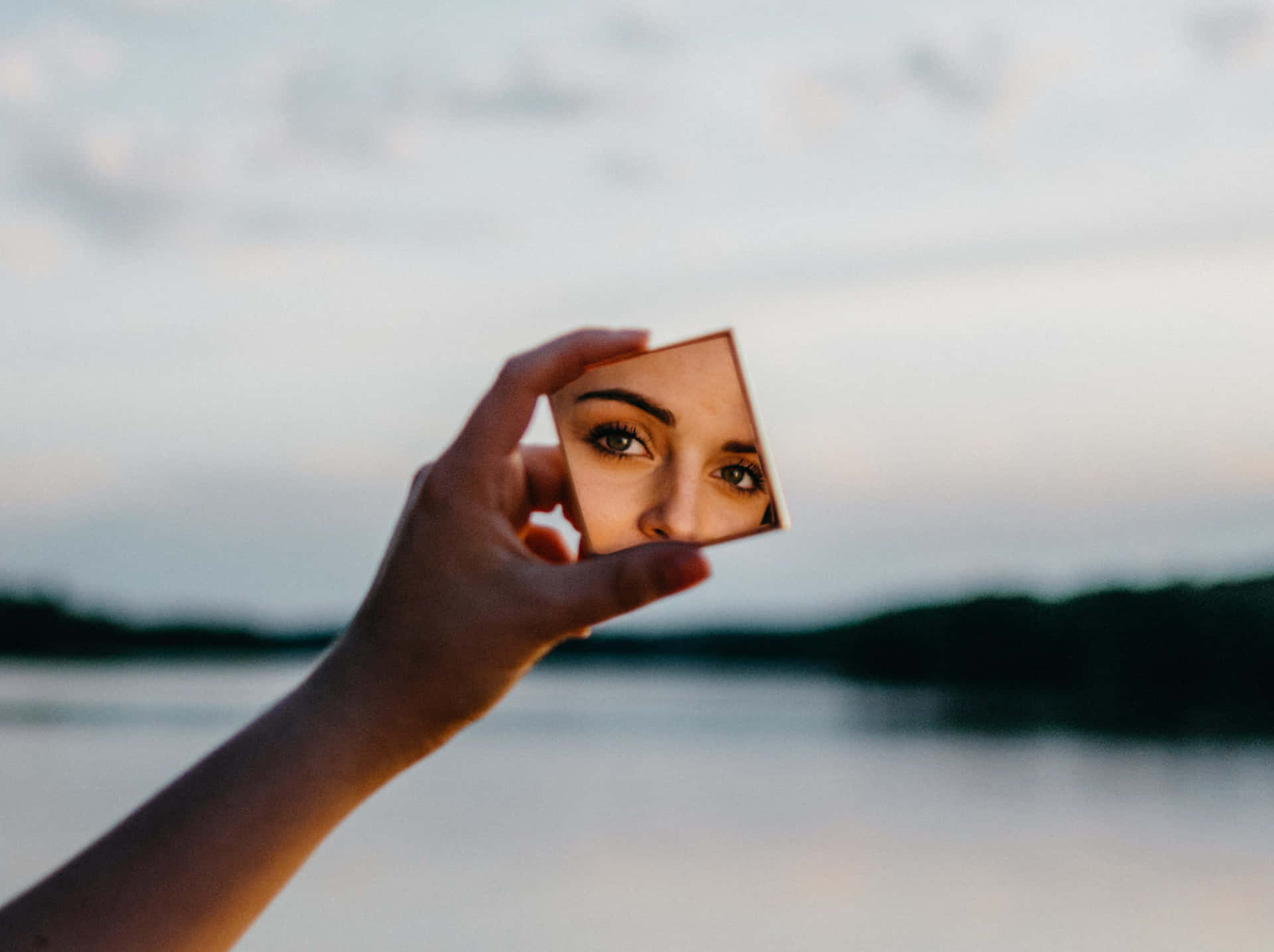 Download Woman Face Square Mirror