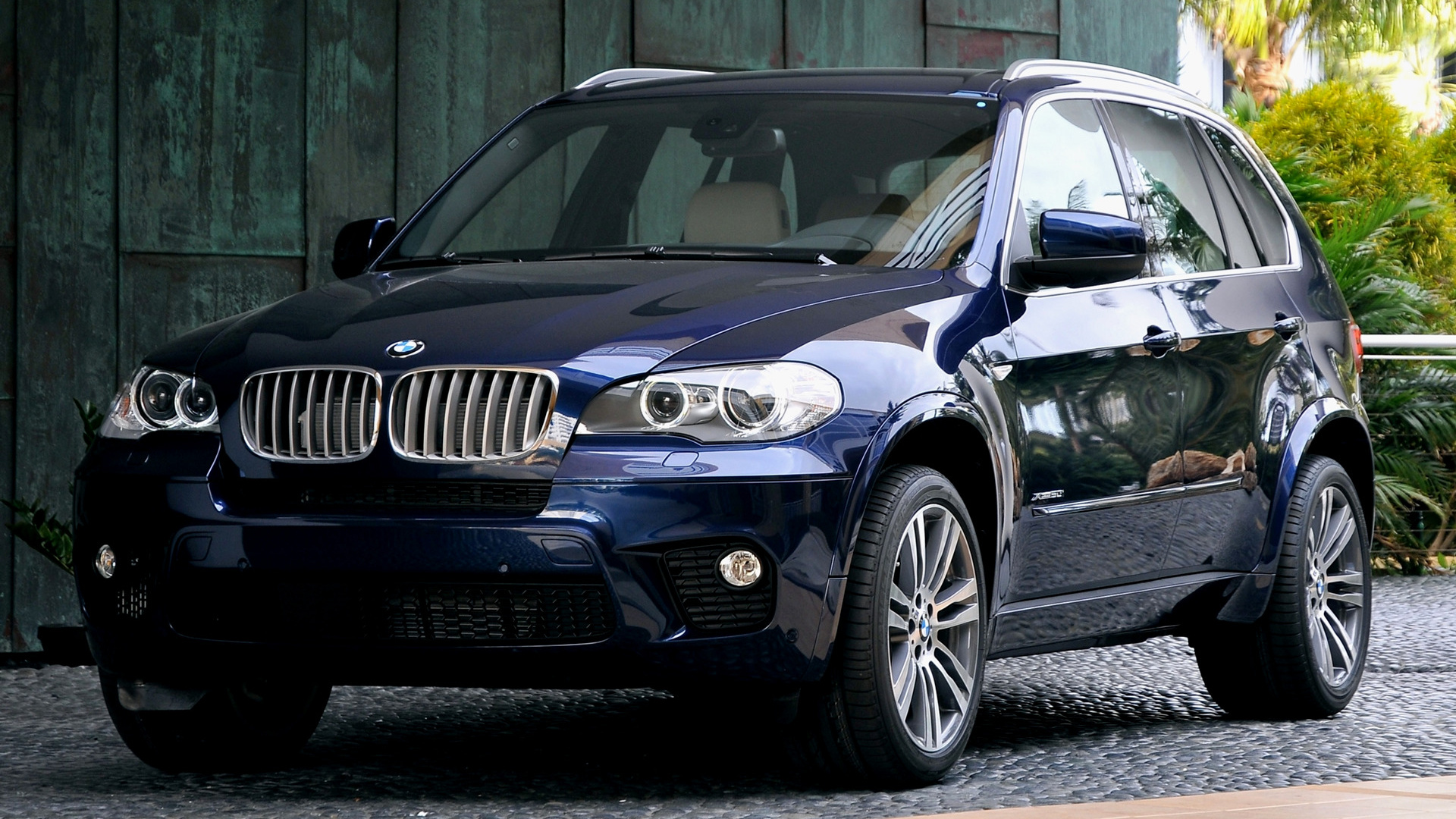 BMW X5 M Sport and HD